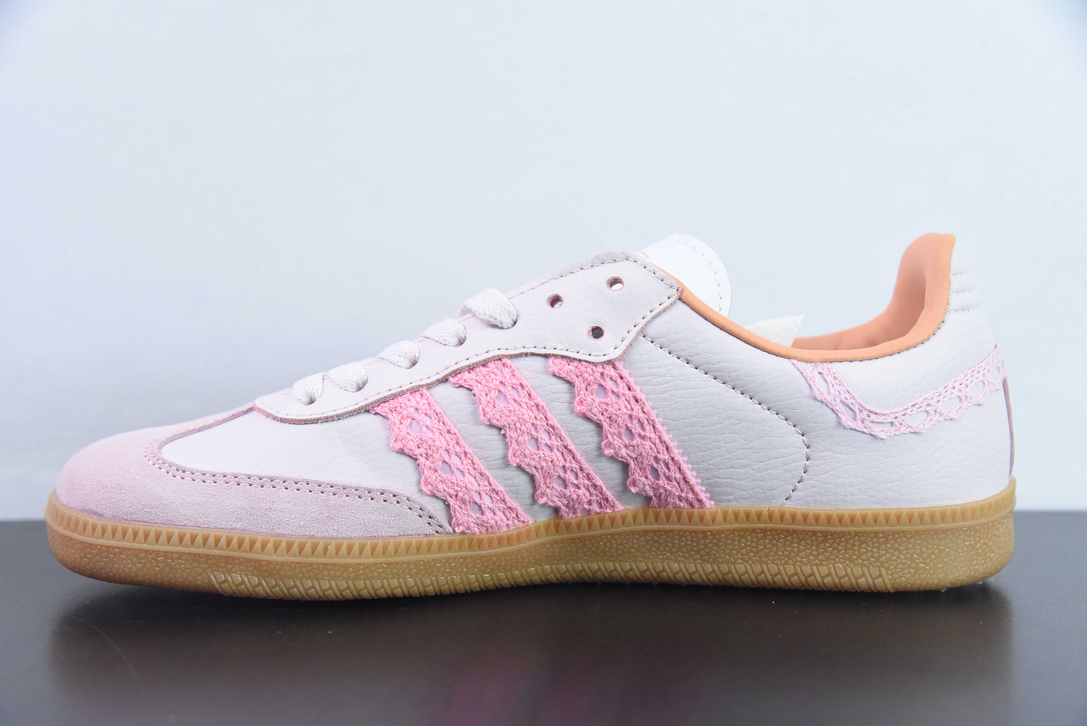 AD 클로버 삼바 남성용 및 여성용 레트로 스포츠 캐주얼 독일 트레이닝화 아이템 번호: IG5932-105 사이즈: 36-40