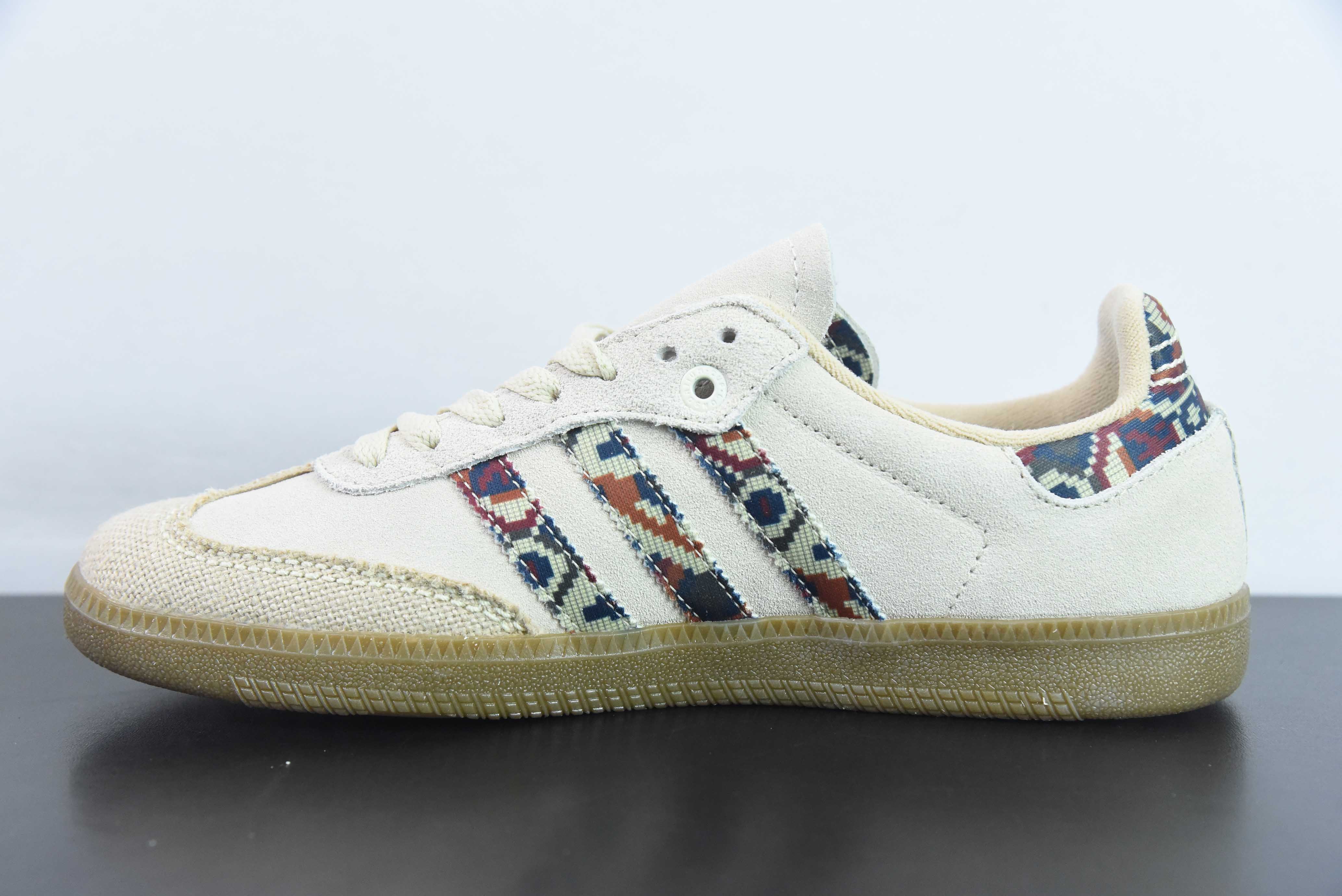 영국 유명 트렌드 이커머스 유명샵 END. x 아디다스 오리지널스 삼바 OG 공동 브랜드 과거 클로버 삼바 레트로 플레이트 슈즈 ID0167 사이즈: 36-45