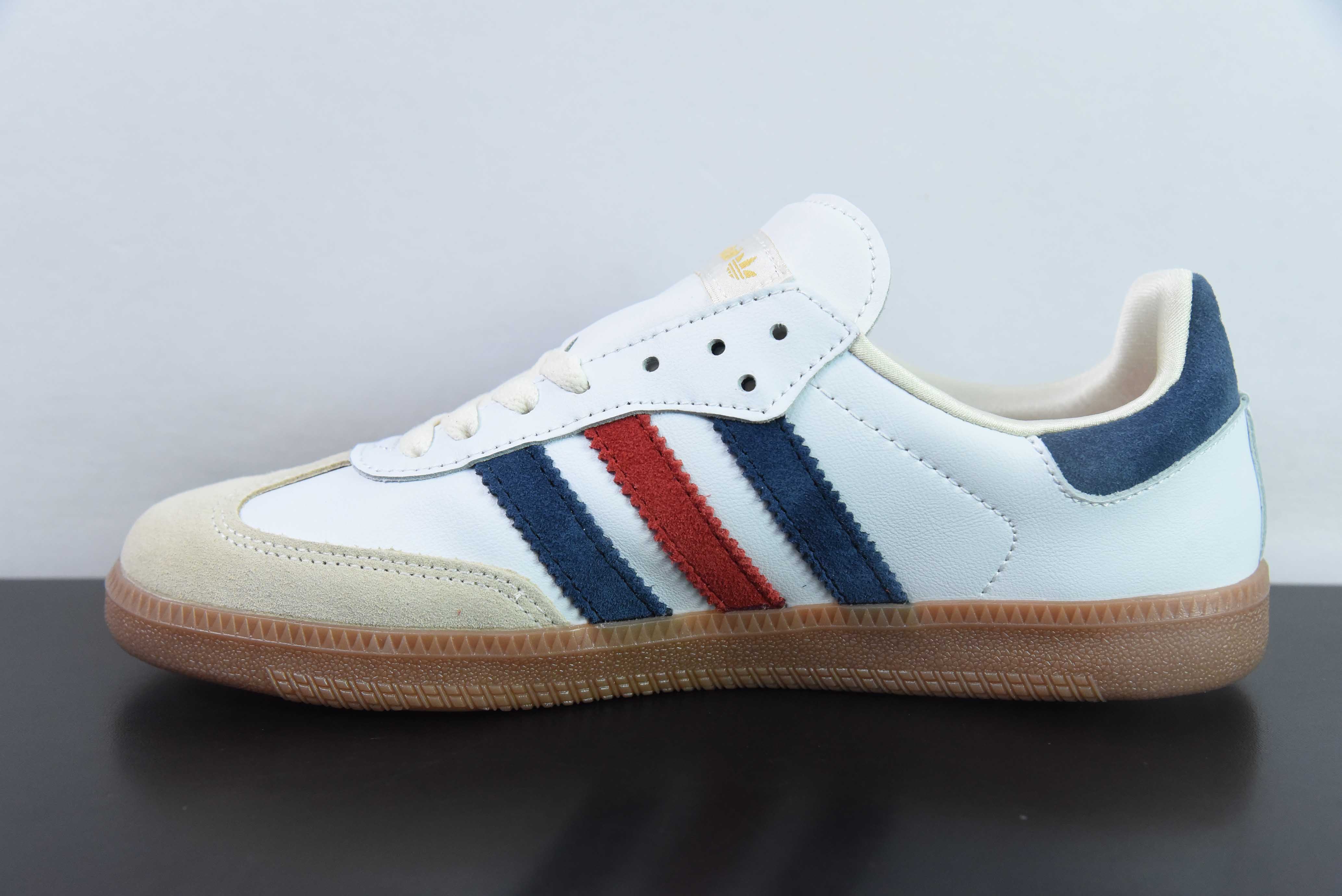 아디다스 오리지널 삼바 OG 레트로 싱글 레트로 삼바 슈즈 아이템 번호: IH8338 사이즈: 36-45