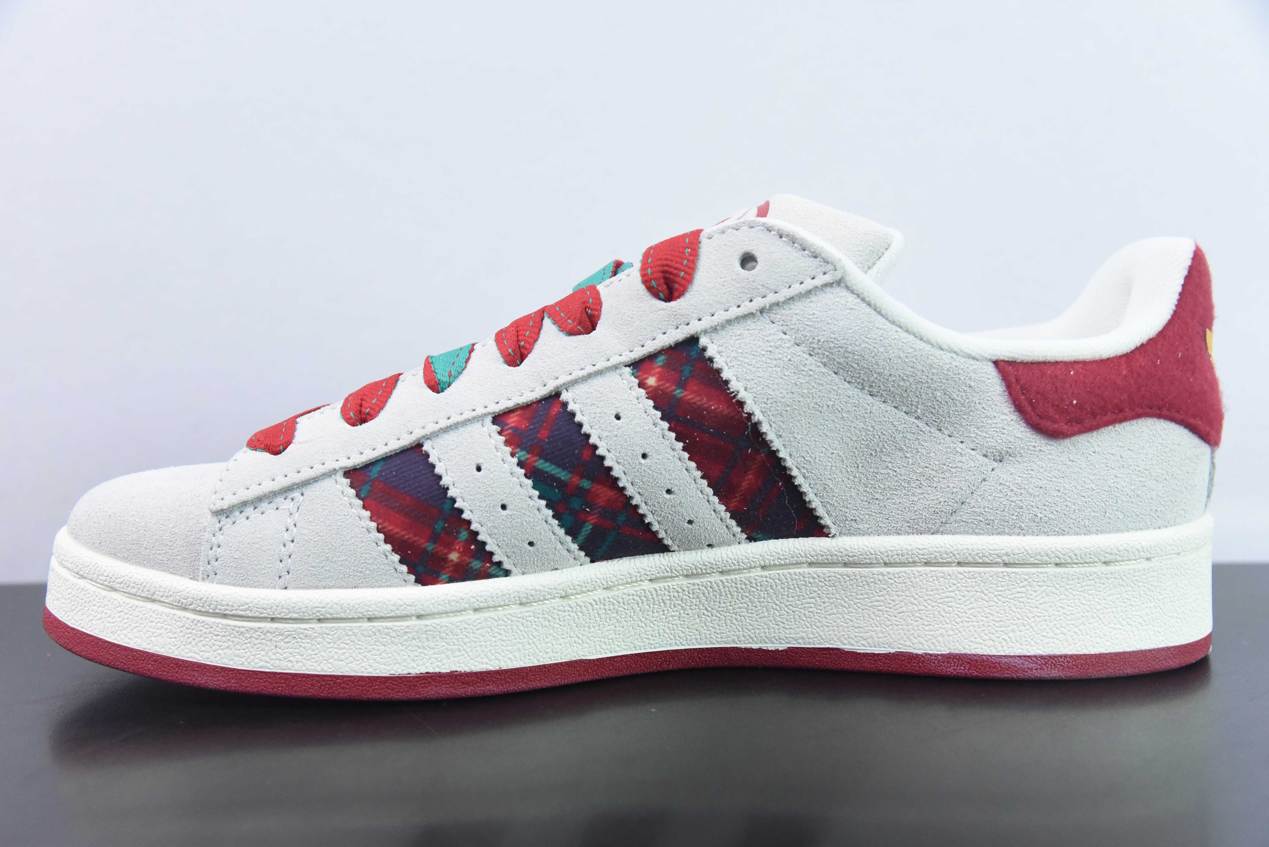 AD 오리지널스 캠퍼스 00년대 대학 시리즈 브레드 스타일 클래식 레트로 로우탑 백 캐주얼 스니커즈 아이템 ID6140 사이즈: 36-45