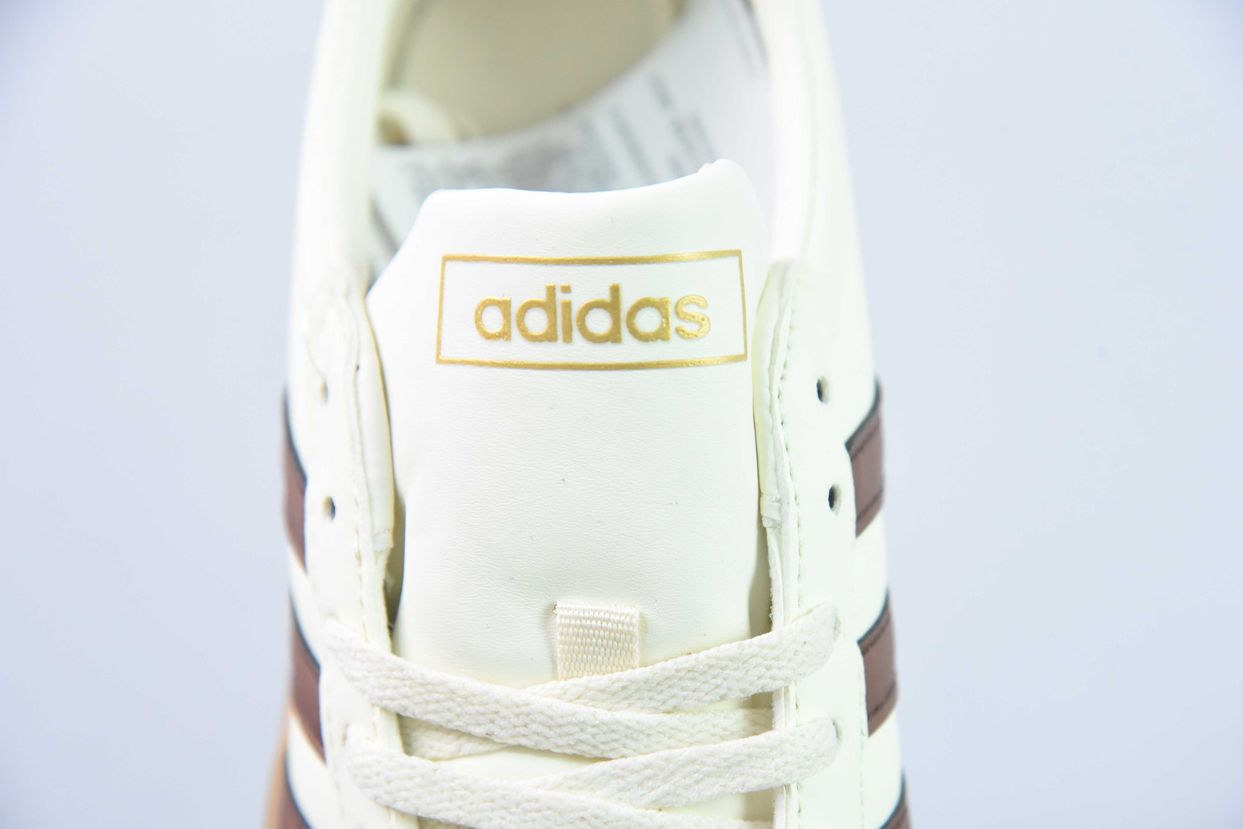 AD 네오 VL 코트 2.0 아디 클로버 패션 트렌드 보드 슈즈 누벅 스웨이드 미끄럼 방지 내마모성 경량 로우탑 보드 슈즈 아이템 번호: ID6016 사이즈: 36-45