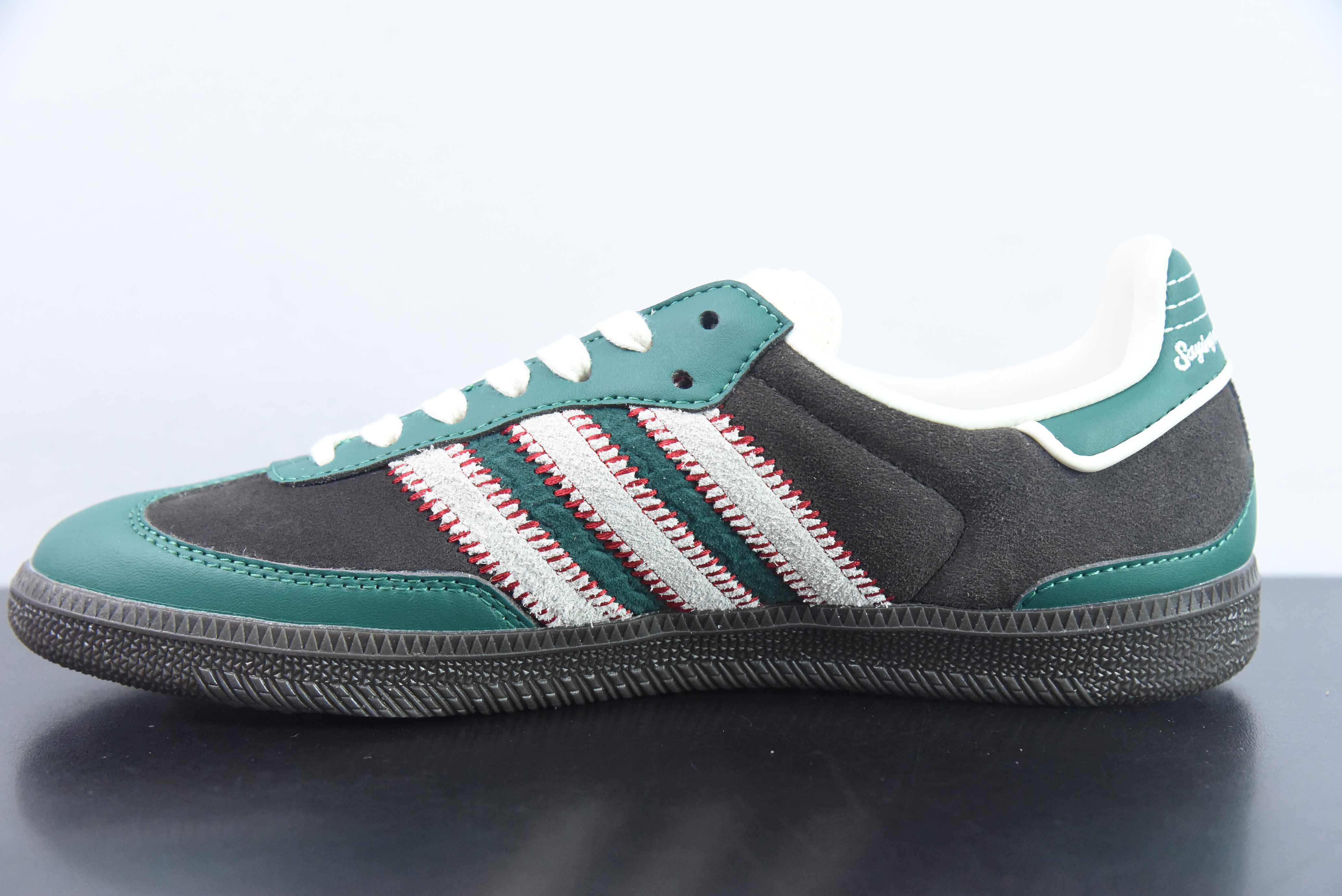 아디다스 아디 샴록 로우탑 보드쇼츠 그린 브라운 품목 번호: ID6022 사이즈: 36-45