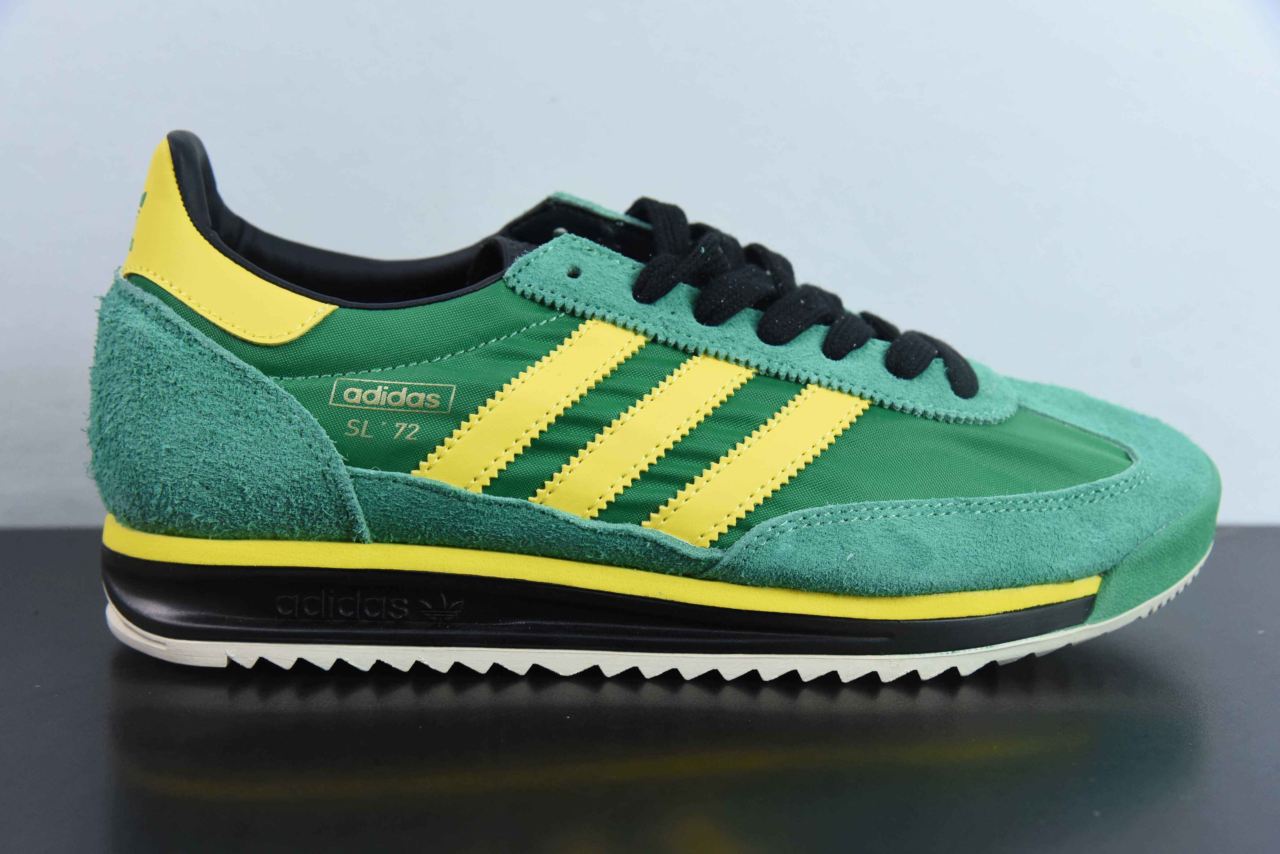 아디다스 오리지널스 SL72 RS 아디 샴록 레트로 트레이닝 캐주얼 러닝화 아이템 번호: IG2133 사이즈: 36-45