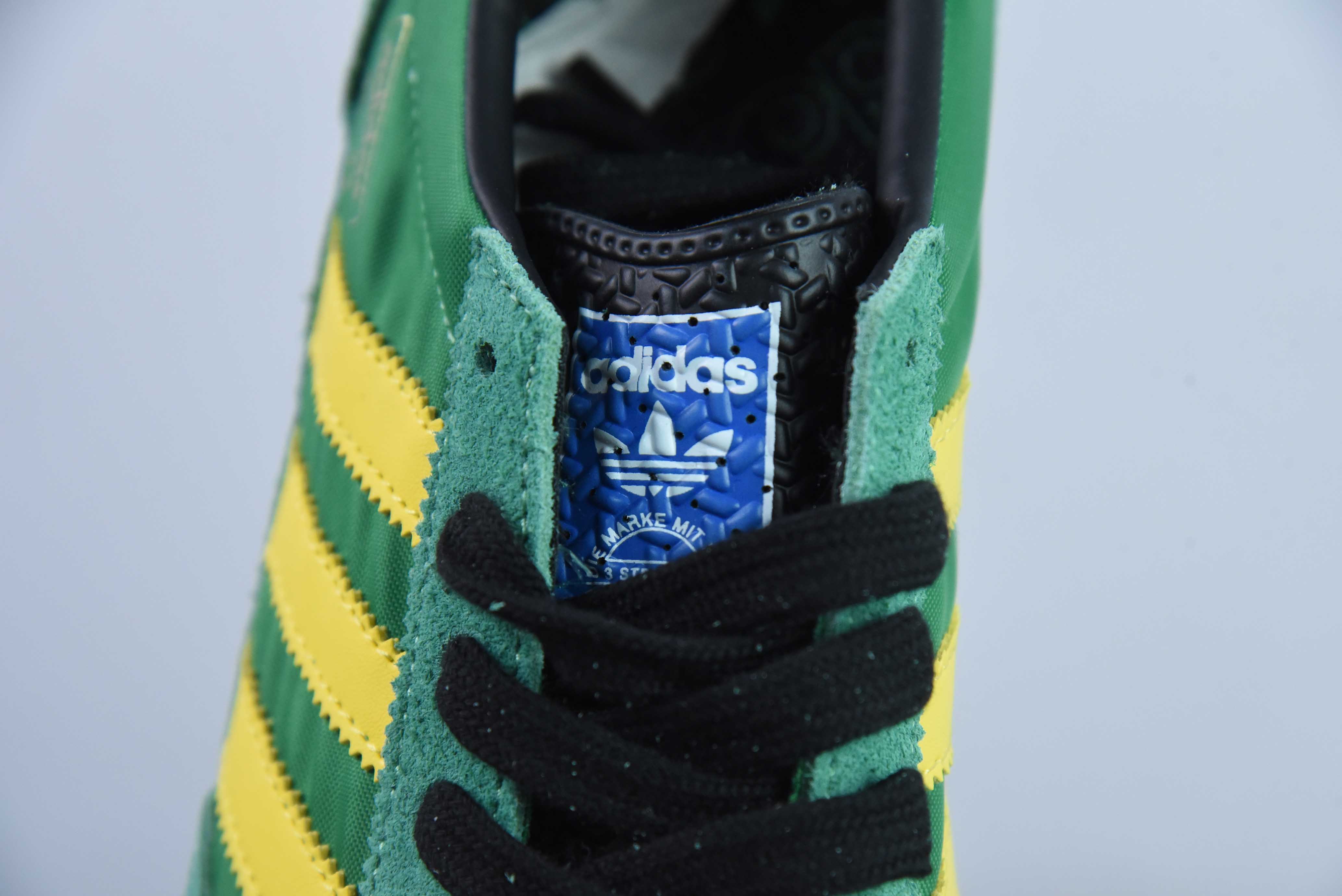 아디다스 오리지널스 SL72 RS 아디 샴록 레트로 트레이닝 캐주얼 러닝화 아이템 번호: IG2133 사이즈: 36-45