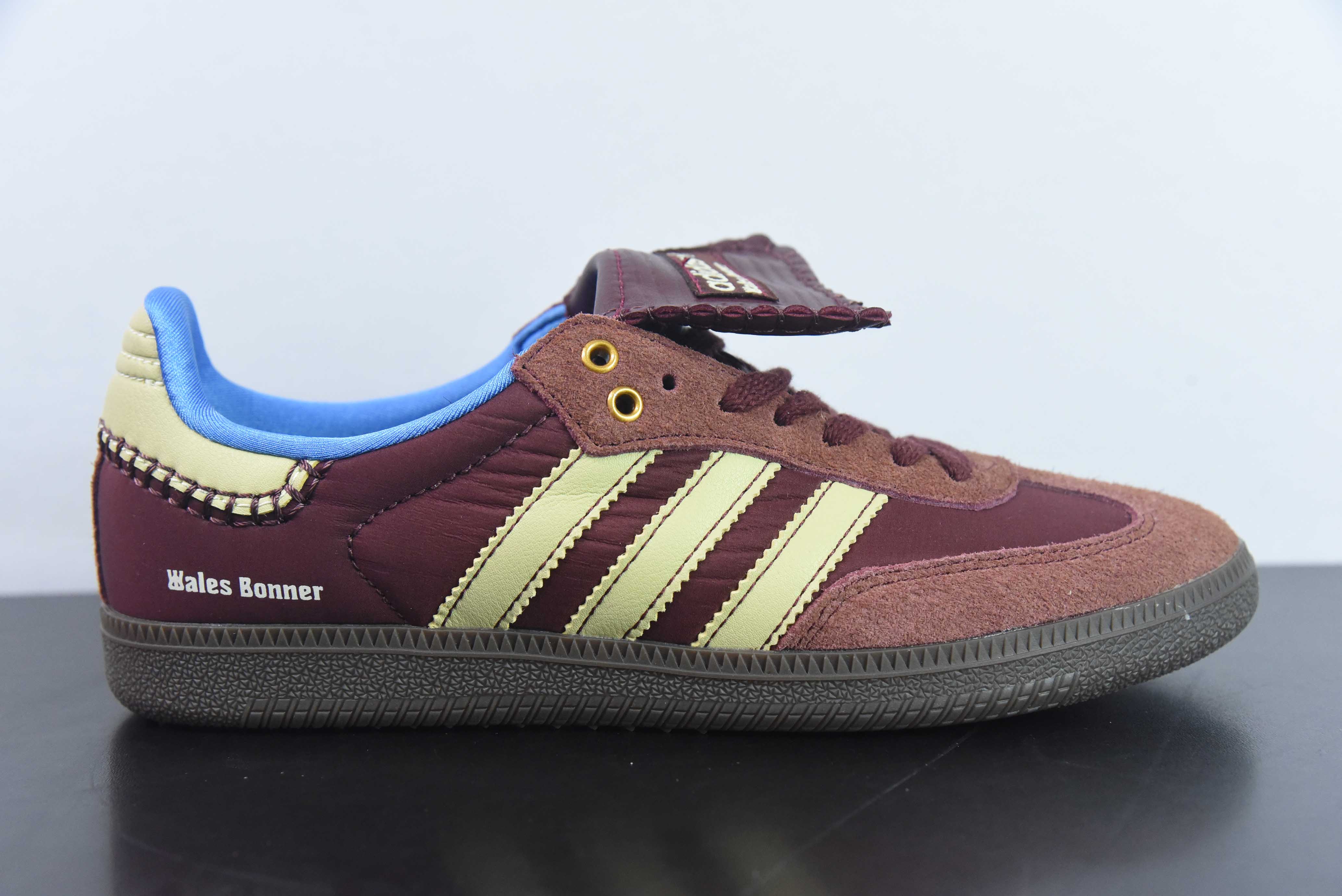 웨일즈 보너 x AD 오리지널스 삼바 클래식 삼바 시리즈 젠틀맨 드 트레이닝 축구 스타일 백 로우탑 캐주얼 스포츠 플레이트 아이템 번호: 35-45 아이템 번호: IE0579