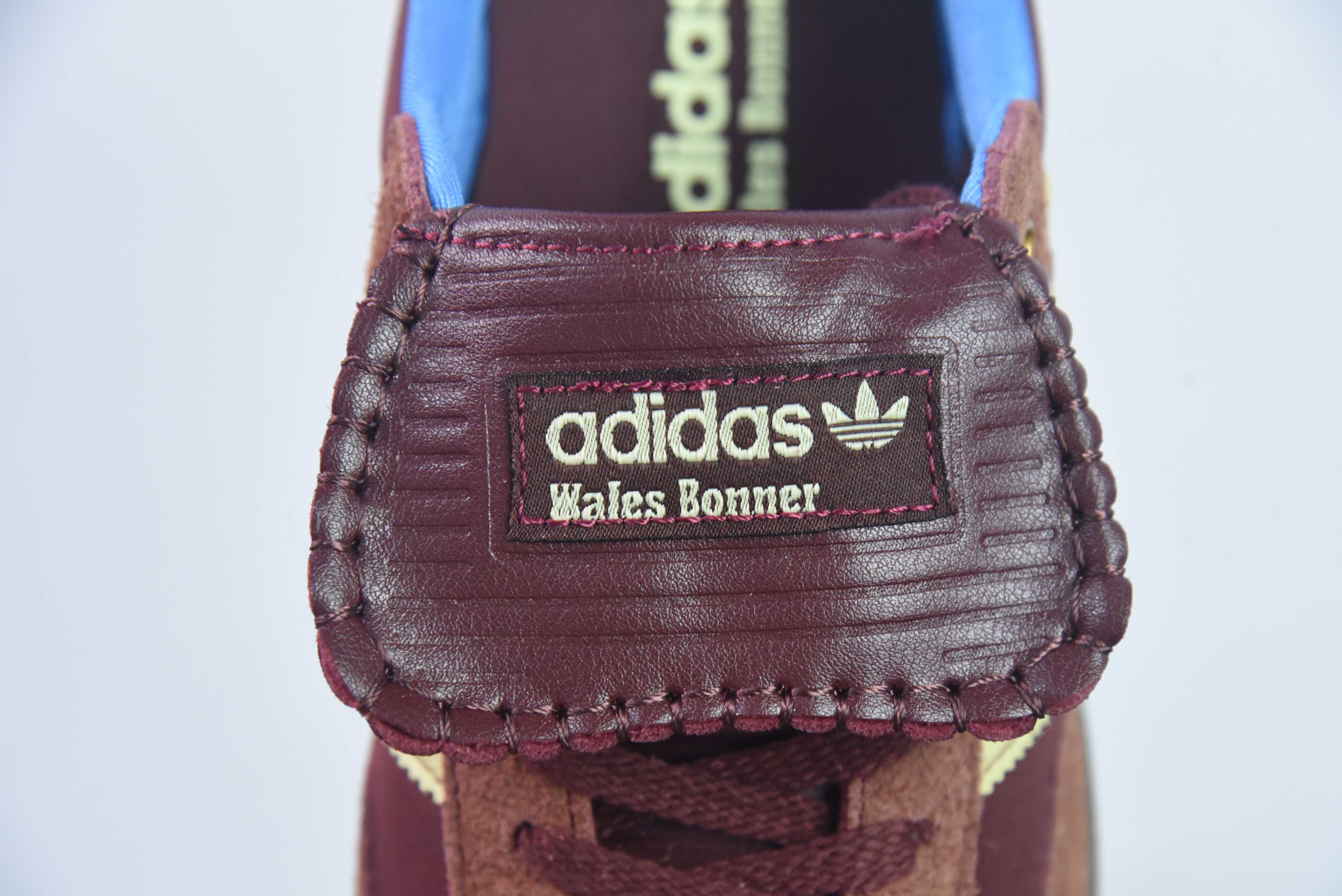 웨일즈 보너 x AD 오리지널스 삼바 클래식 삼바 시리즈 젠틀맨 드 트레이닝 축구 스타일 백 로우탑 캐주얼 스포츠 플레이트 아이템 번호: 35-45 아이템 번호: IE0579