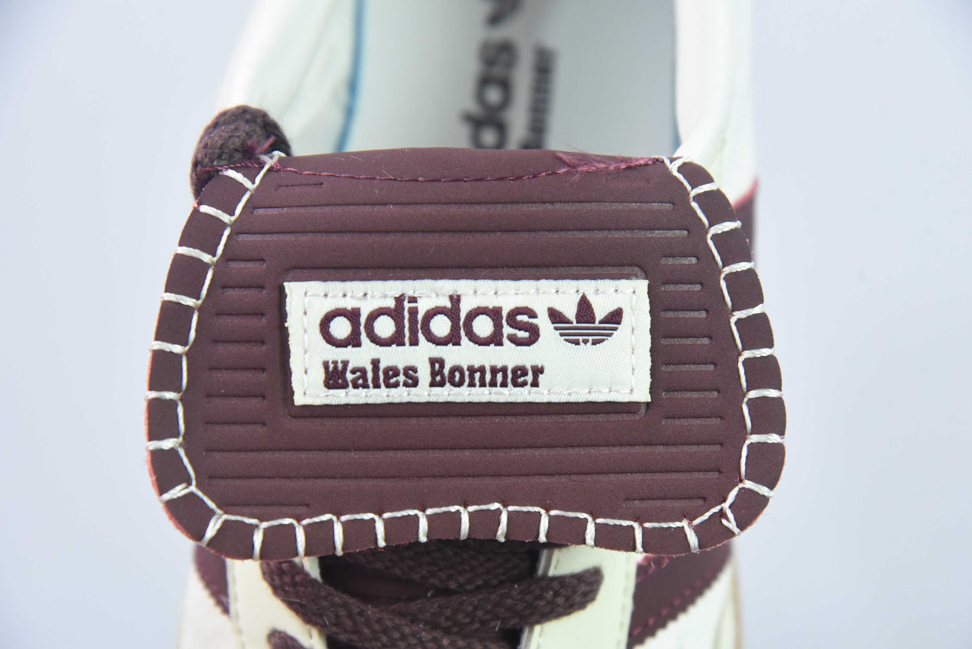 웨일즈 보너 x 아디다스 오리지널스 삼바 클래식 블랙 포니 삼바 컬렉션 사이즈: 35-45