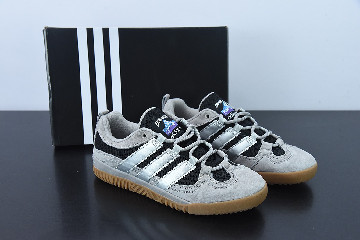 아디다스   아디다스 아디 샴록 보드숏 그레이 실버 아이템 번호: FX2826 사이즈: 40-45