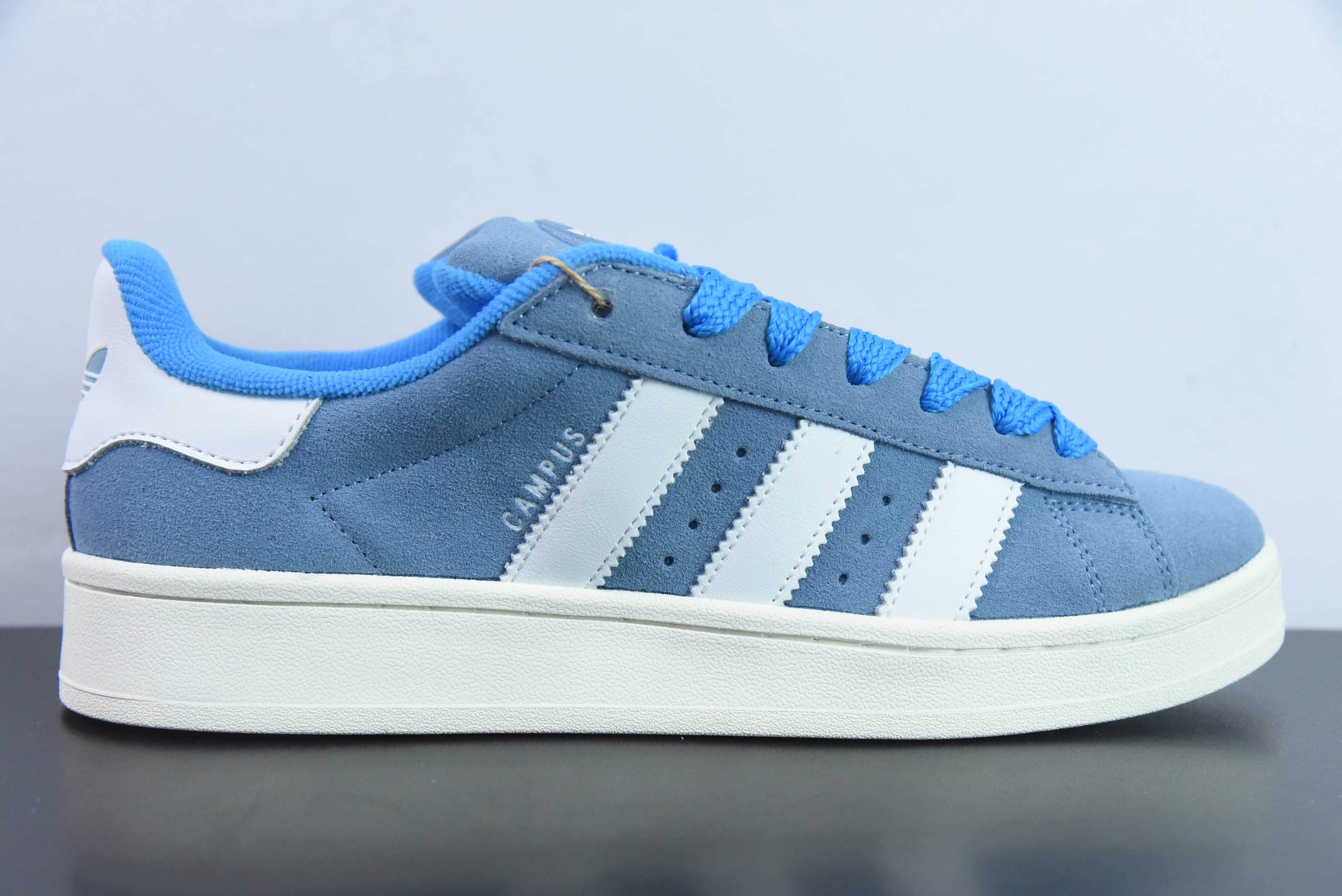 아디 캠퍼스 아디 오리지널스 캠퍼스 00년대 스타 모델 클래식 커플 모델 대학 시리즈 빵 바람 레트로 레포츠 보드숏 아이템: GY9473 블루와 화이트 사이즈: 36-45