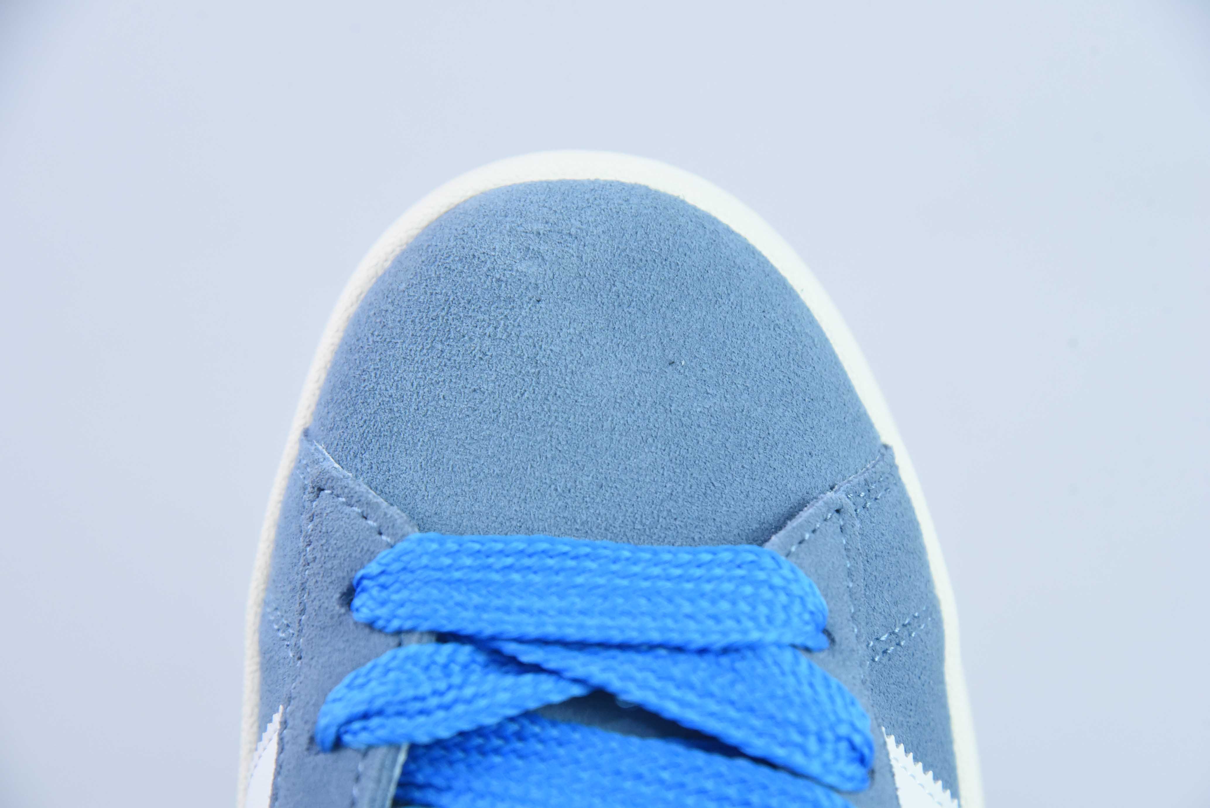 아디 캠퍼스 아디 오리지널스 캠퍼스 00년대 스타 모델 클래식 커플 모델 대학 시리즈 빵 바람 레트로 레포츠 보드숏 아이템: GY9473 블루와 화이트 사이즈: 36-45