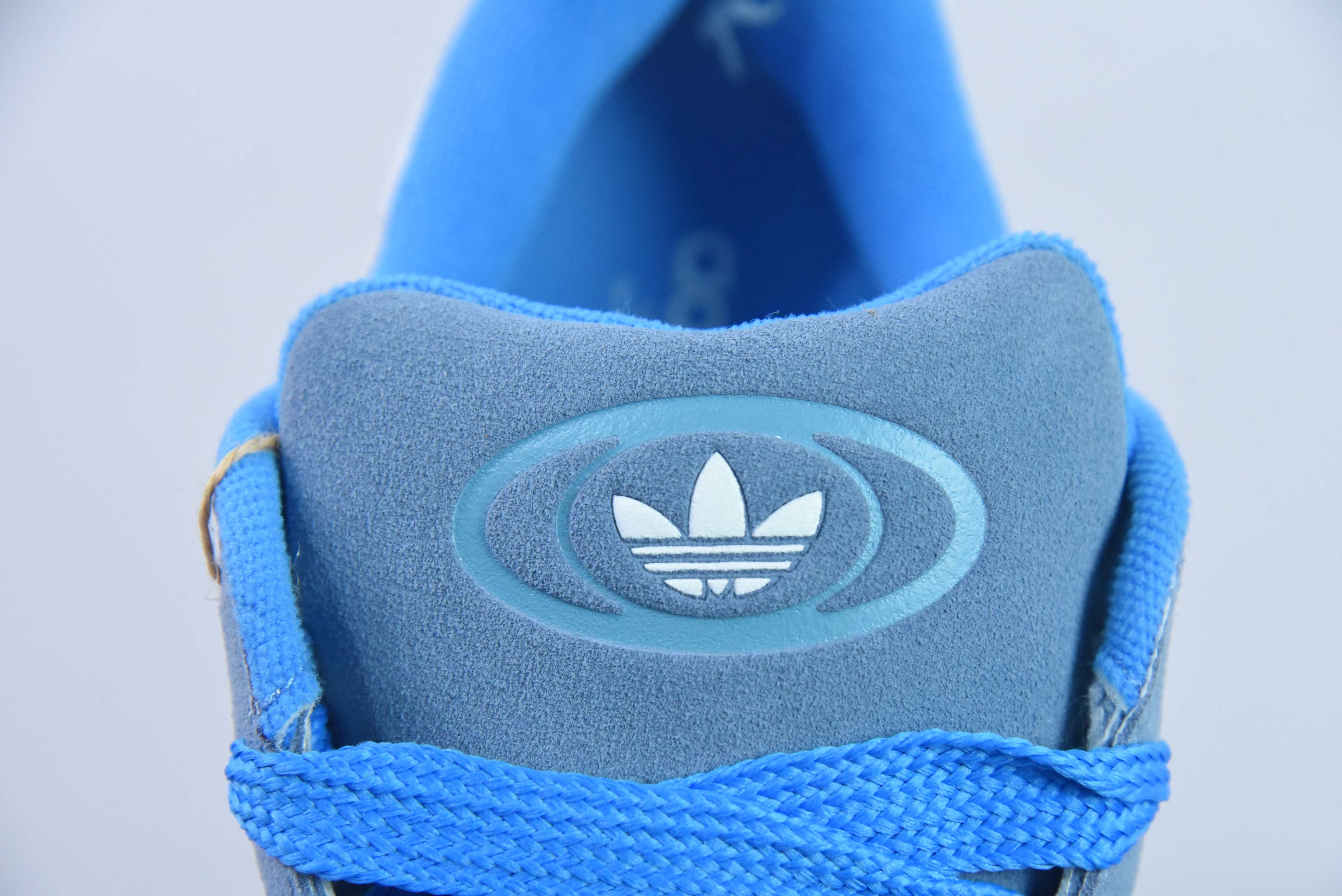 아디 캠퍼스 아디 오리지널스 캠퍼스 00년대 스타 모델 클래식 커플 모델 대학 시리즈 빵 바람 레트로 레포츠 보드숏 아이템: GY9473 블루와 화이트 사이즈: 36-45