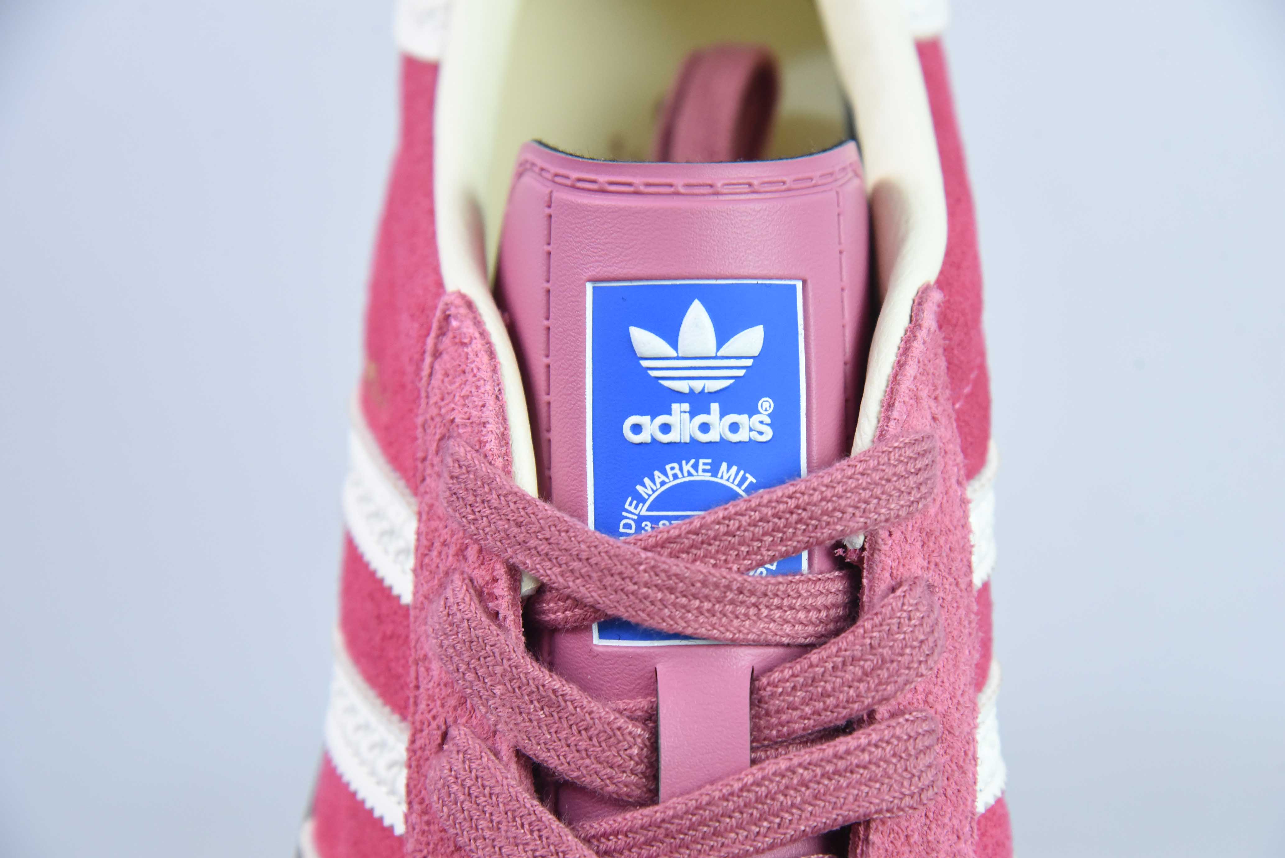 AD 오리지널 가젤 실내 운동화 가젤 실내 신발 시리즈 로우 탑 레트로 빈티지 다목적 캐주얼 운동화 스트로베리 베어 아이템 번호: IF1809 사이즈: 36-45