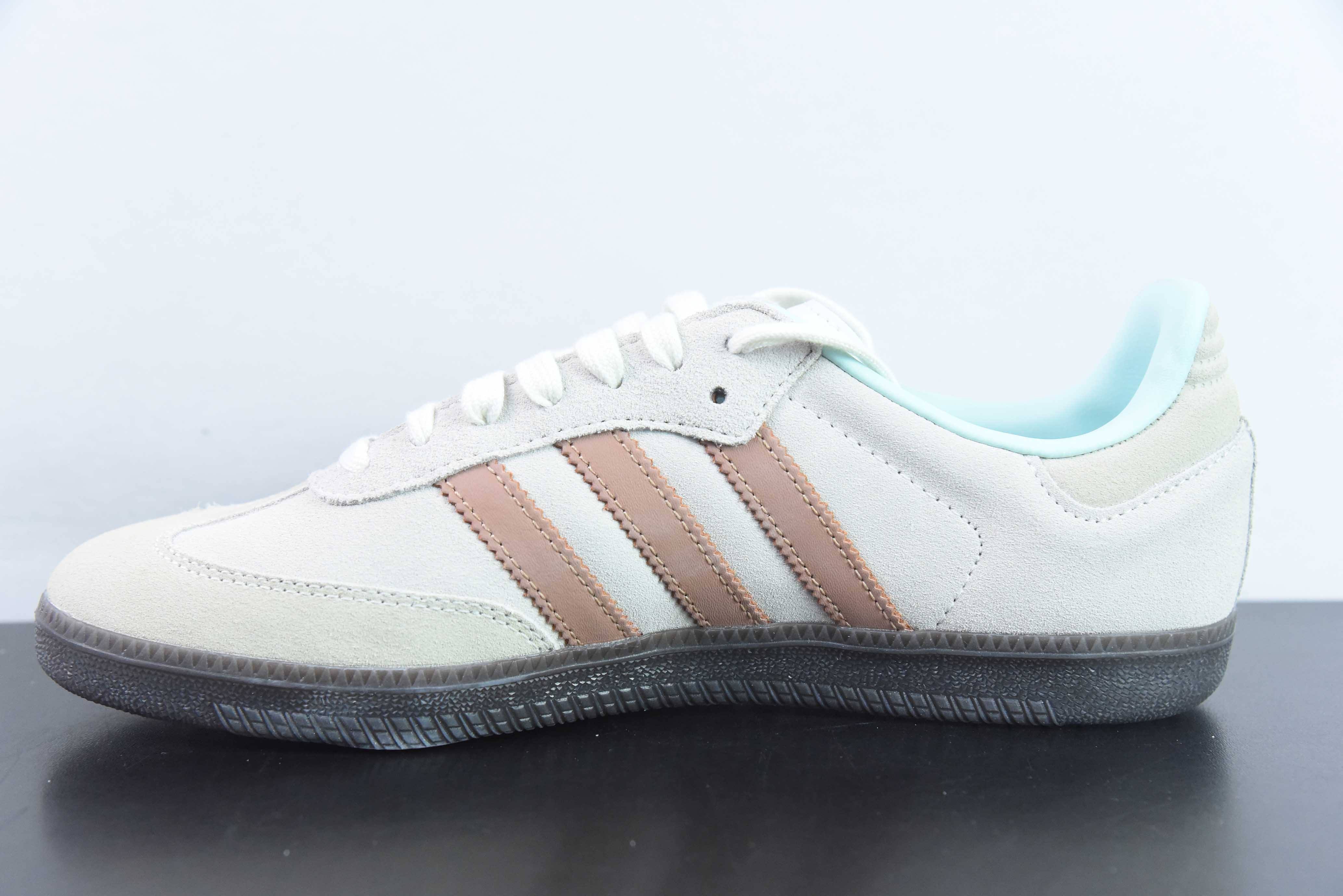 Ad 삼바 비건 OG 아디 샴록 캐주얼 크리켓 슈즈 아이템 번호: ID2047 사이즈: 36-45