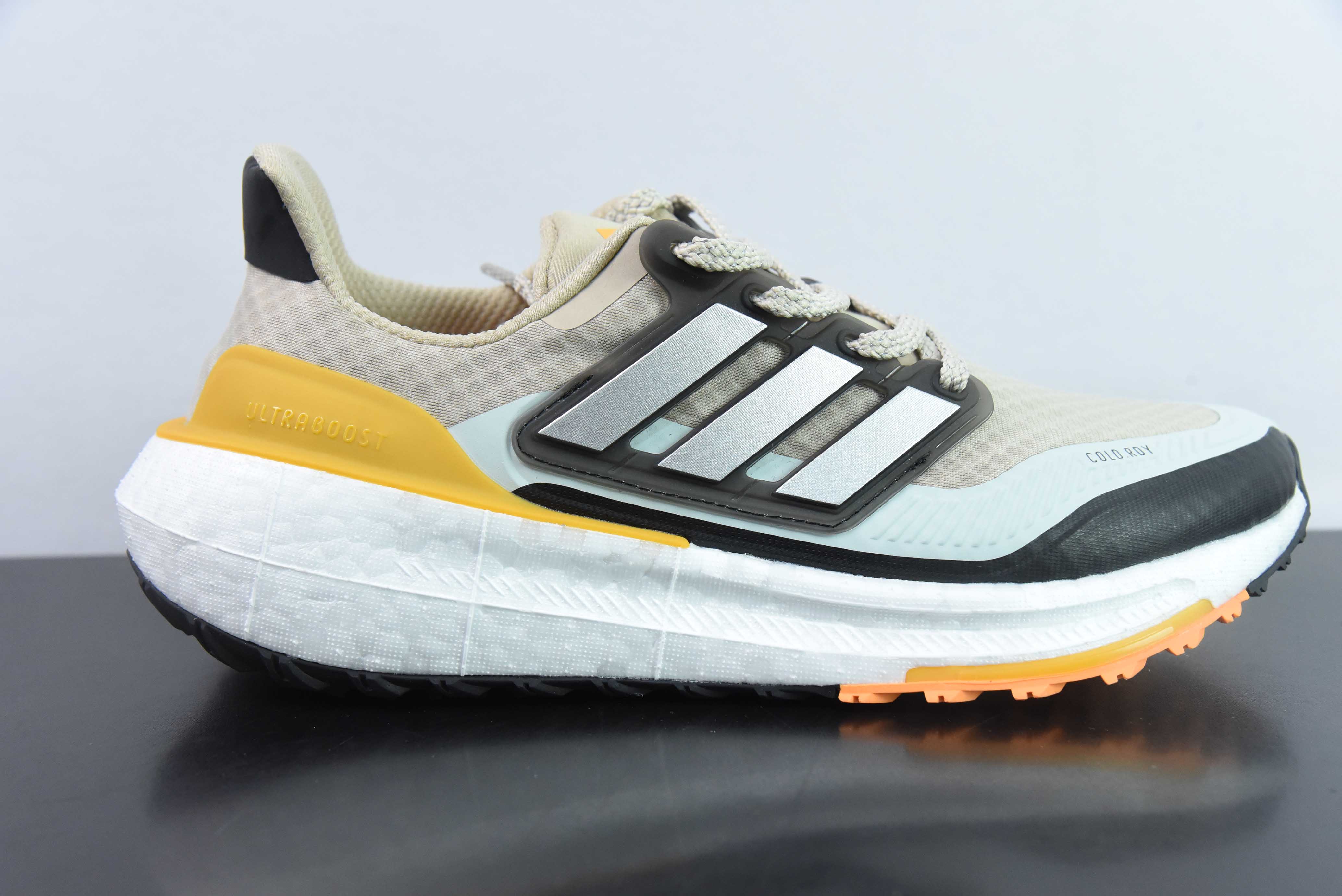 광고 울트라 부스트 라이트 23 아디다스 새로운 UB9.0 가벼운 탄성 두꺼운 밑창 팝콘 러닝화 아이템 : IE1674 사이즈 : 39-45