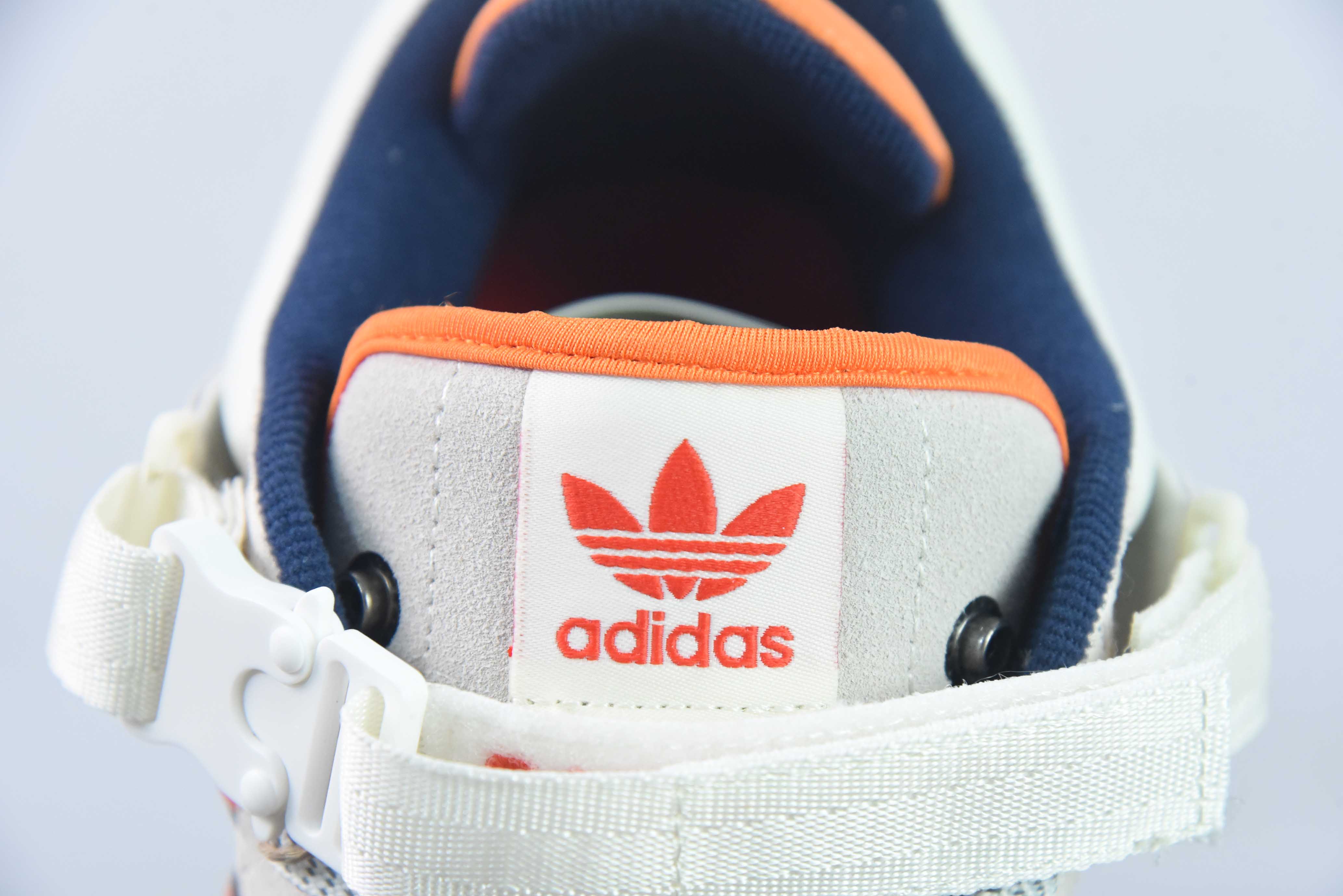 배드 버니 포럼 대학 라이트 시리즈 로우탑 레트로 레이스업 캐주얼 스포츠 보드 슈즈 아이템 번호: GZ9796 사이즈: 36-45