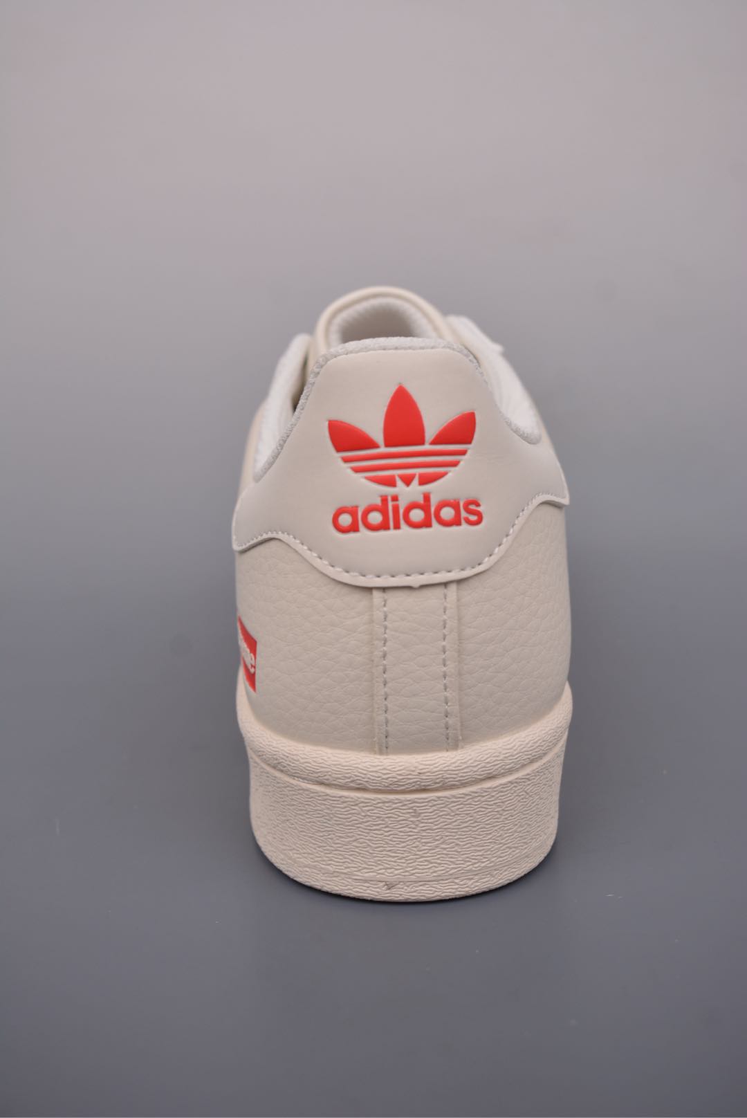 아디다스 오리지널 상품 번호: BZ2510