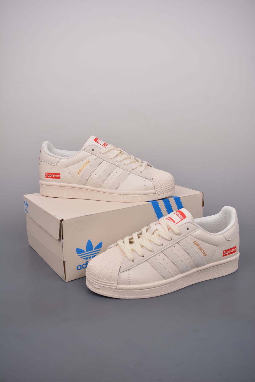 아디다스 오리지널 상품 번호: BZ2510