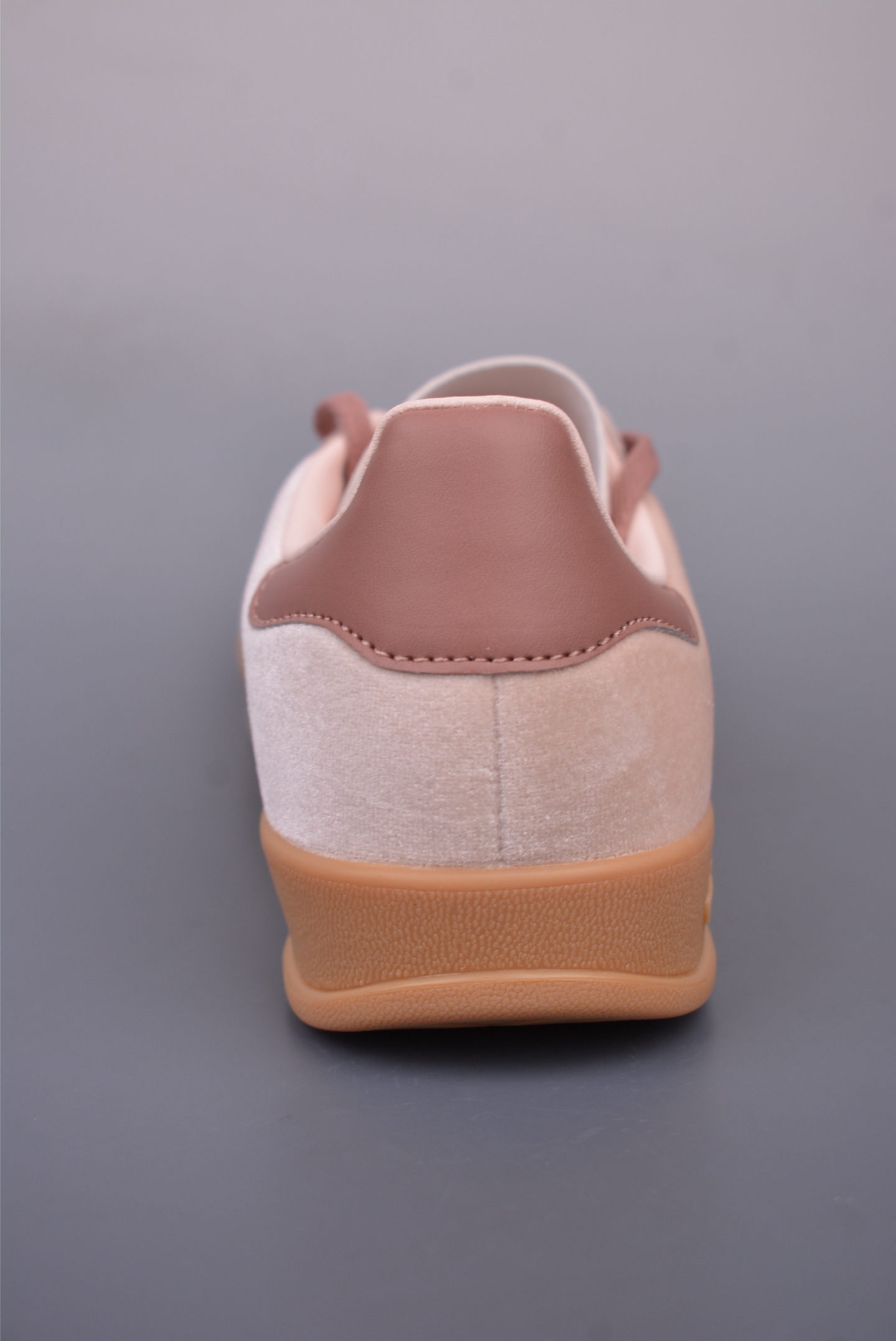 아디다스 오리지널 상품 번호: JR0232