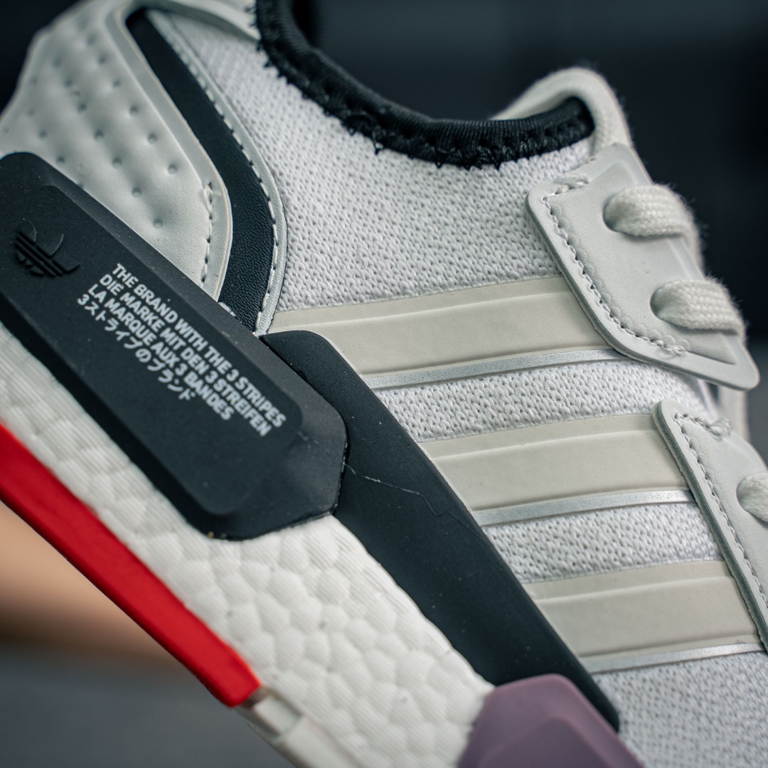 아디다스 뉴 컬러 아디다스 상품 번호: IF3457