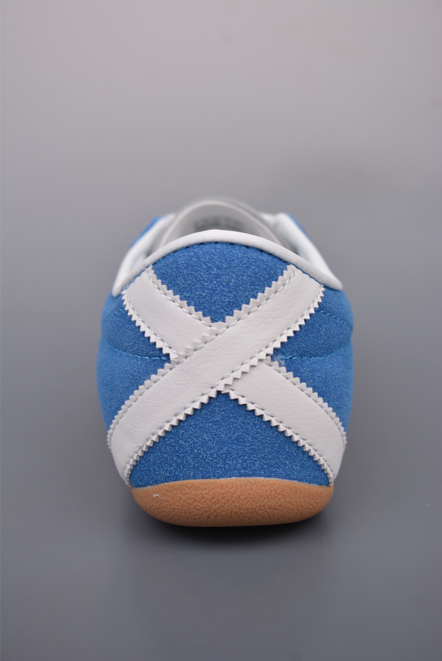 아디다스 아디다스 오리지널 상품 번호: JI0179