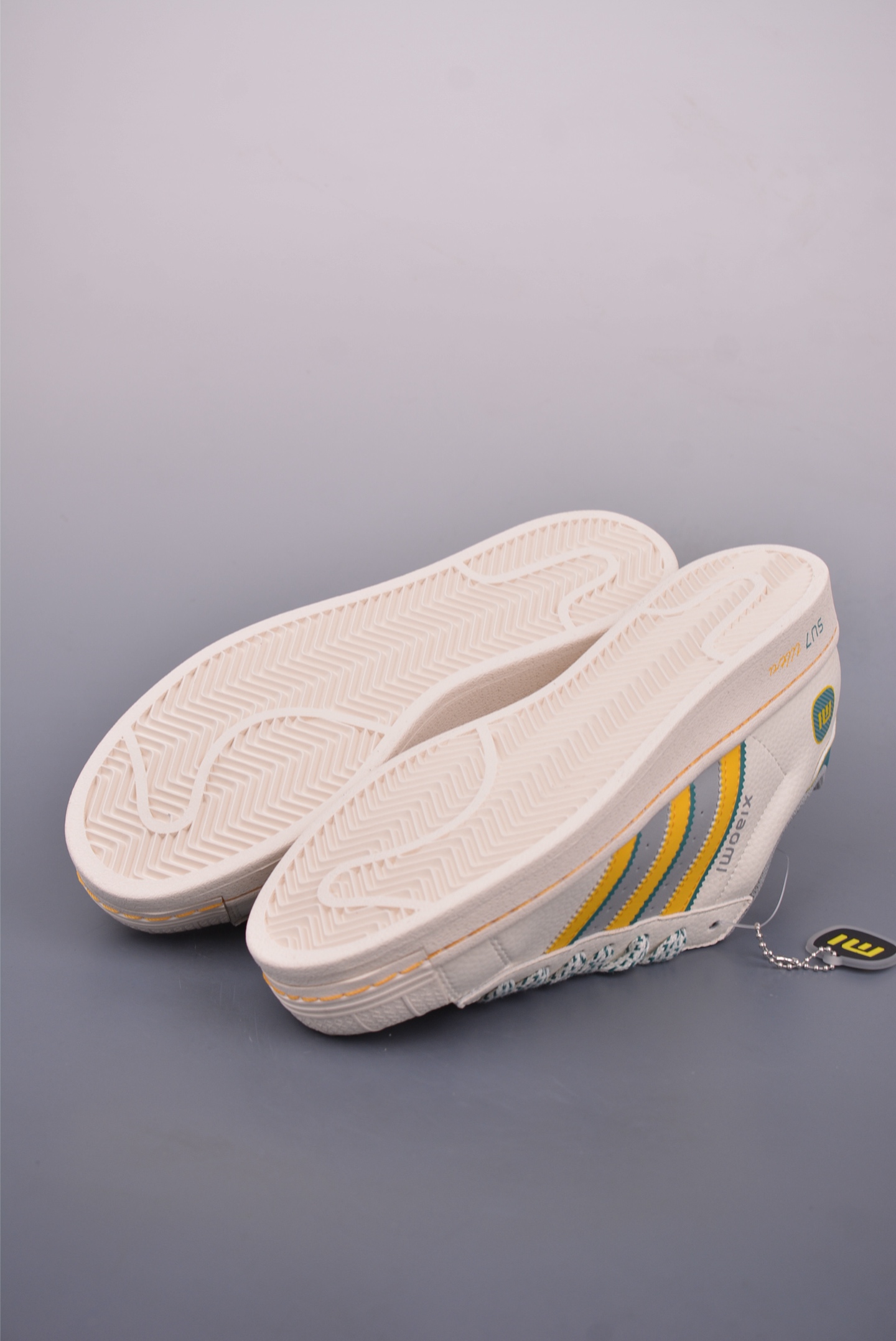 아디다스 오리지널 상품 번호: JY8917