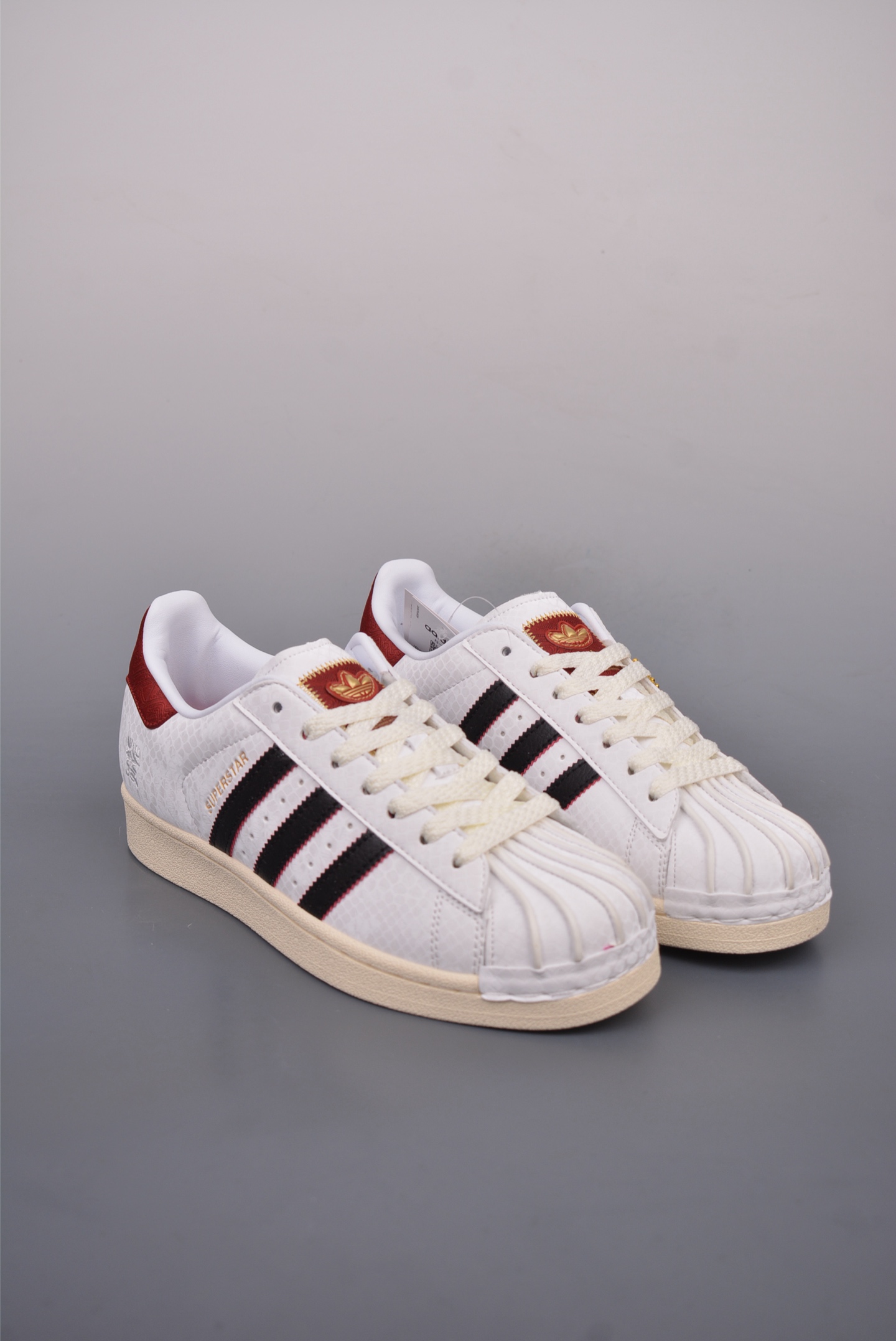 아디다스 오리지널 상품 번호: IR8036