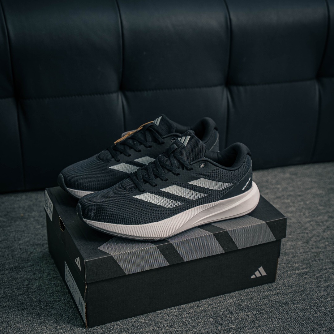 아디다스 듀라모 R 상품 번호: ID2704