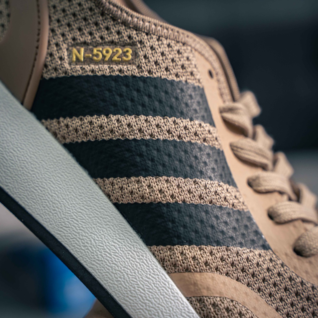 아디다스 N-5923 봄 상품 번호: AH2162