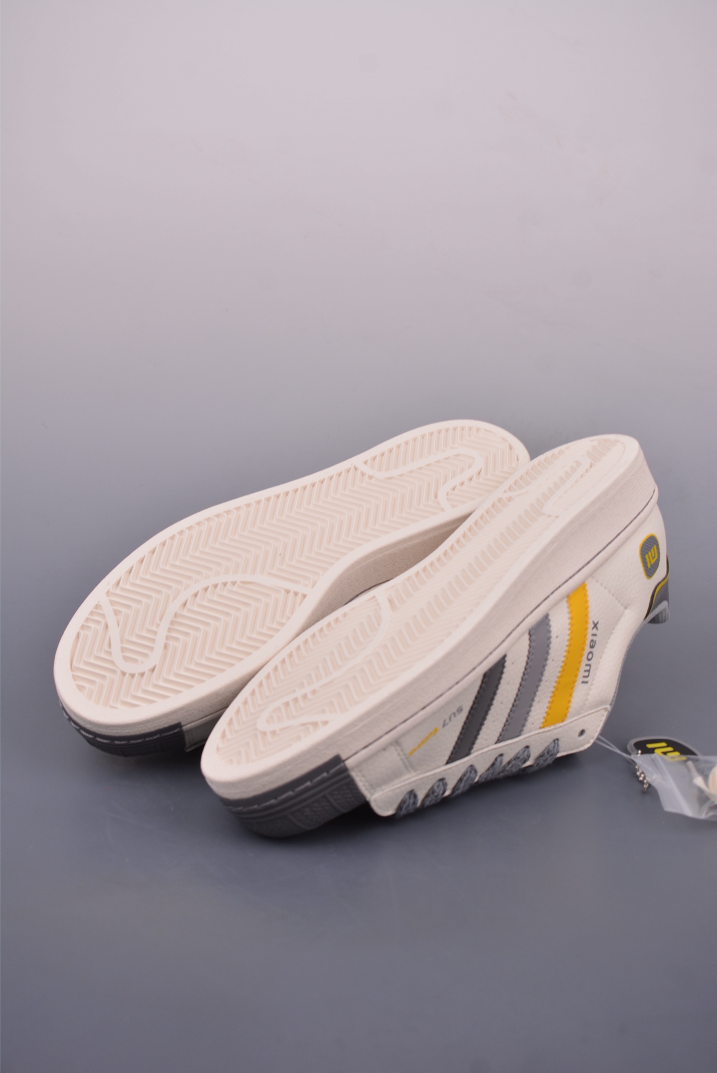 아디다스 오리지널 상품 번호: SD6825