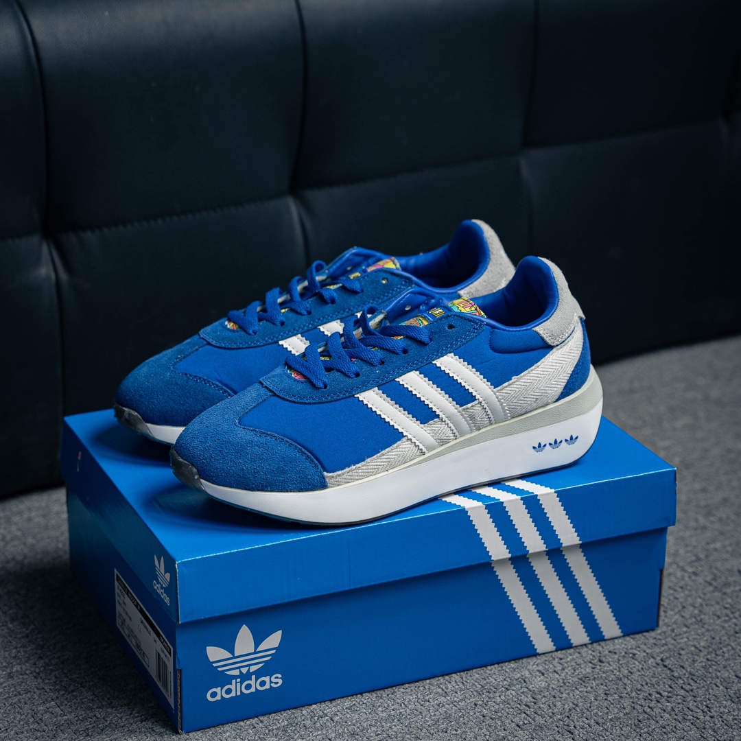 아디다스 오리지널 상품 번호: IF4233