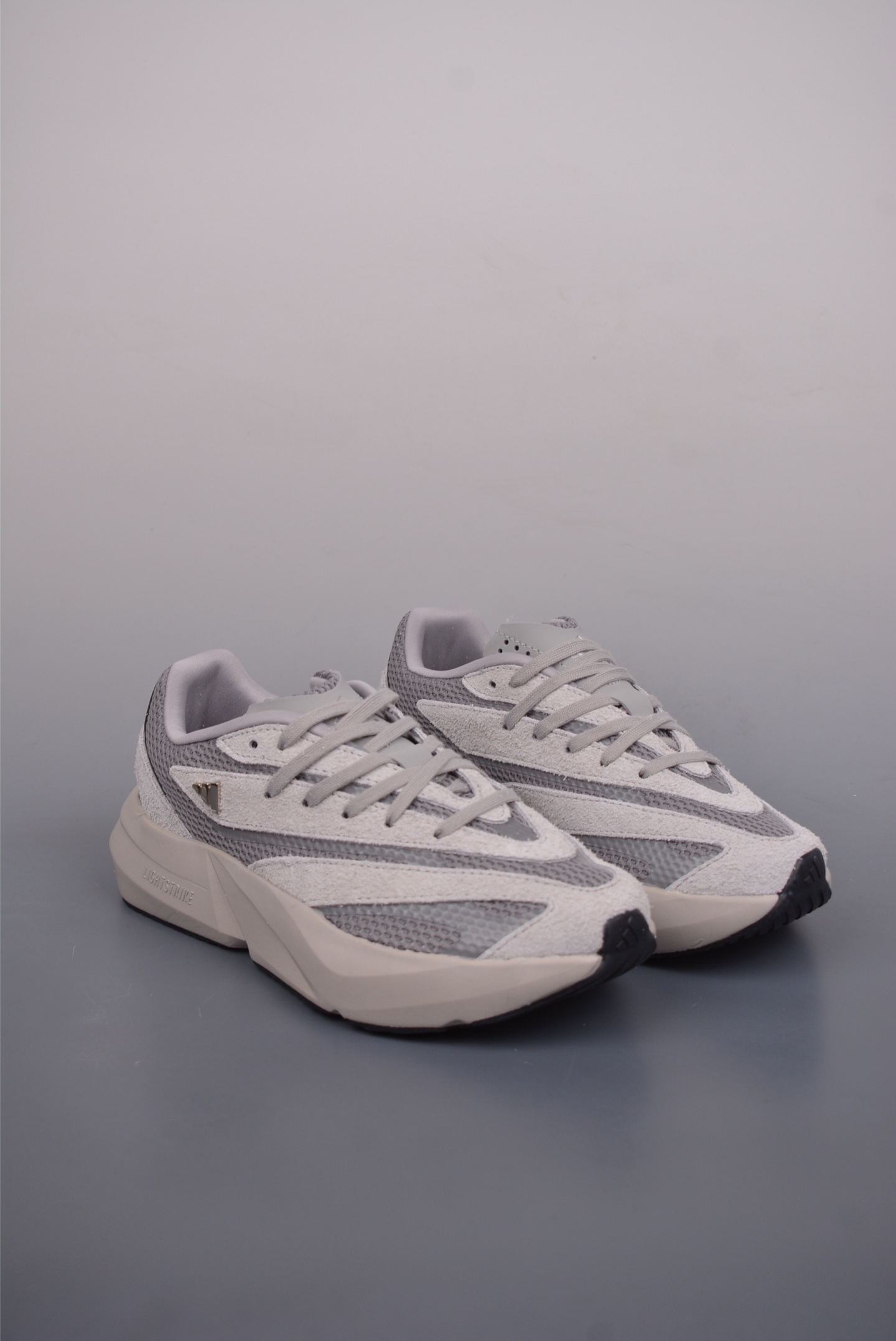 아디다스 라이트블라 상품 번호: JQ9975