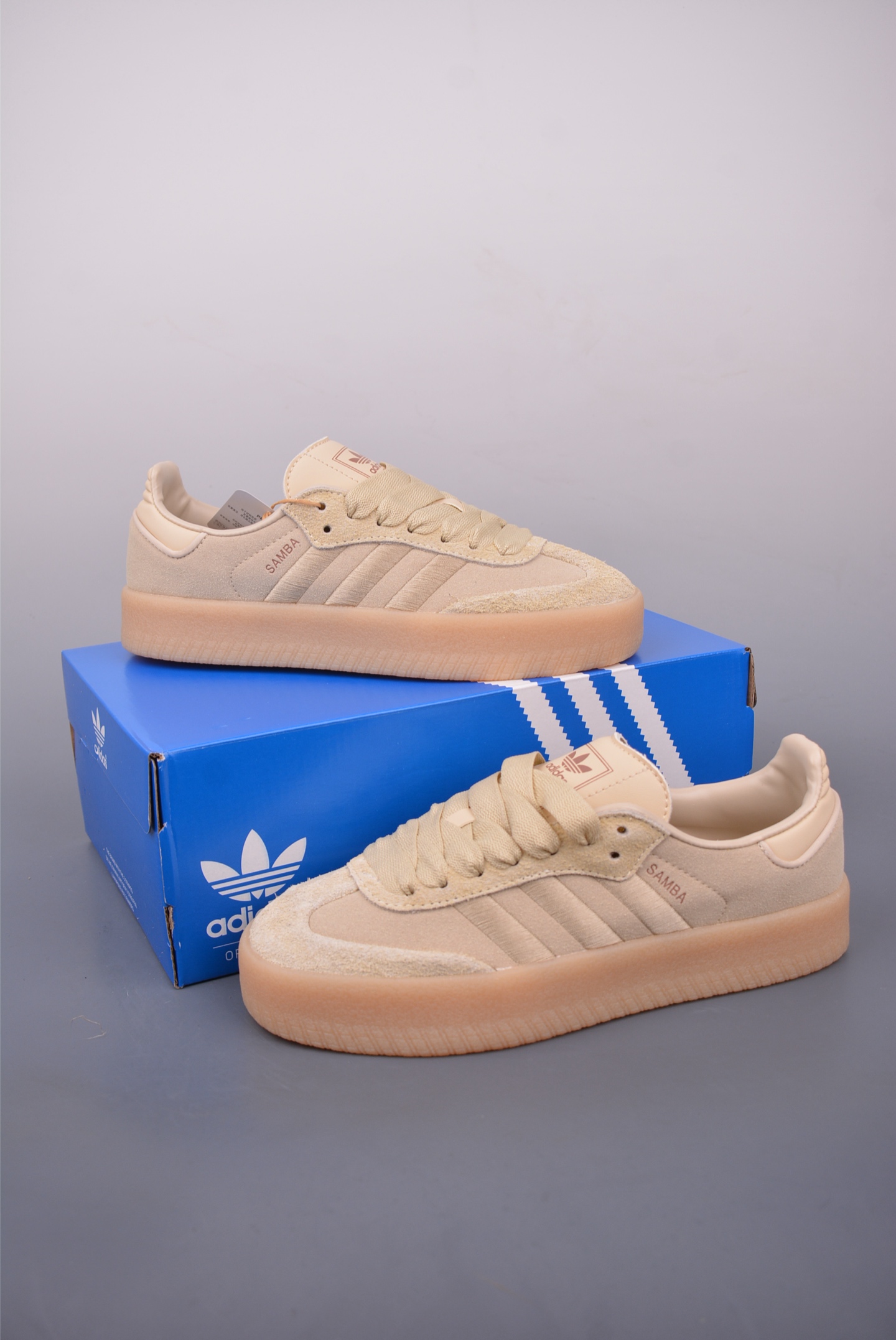 아디다스 클로버 삼바 상품 번호: JQ0254