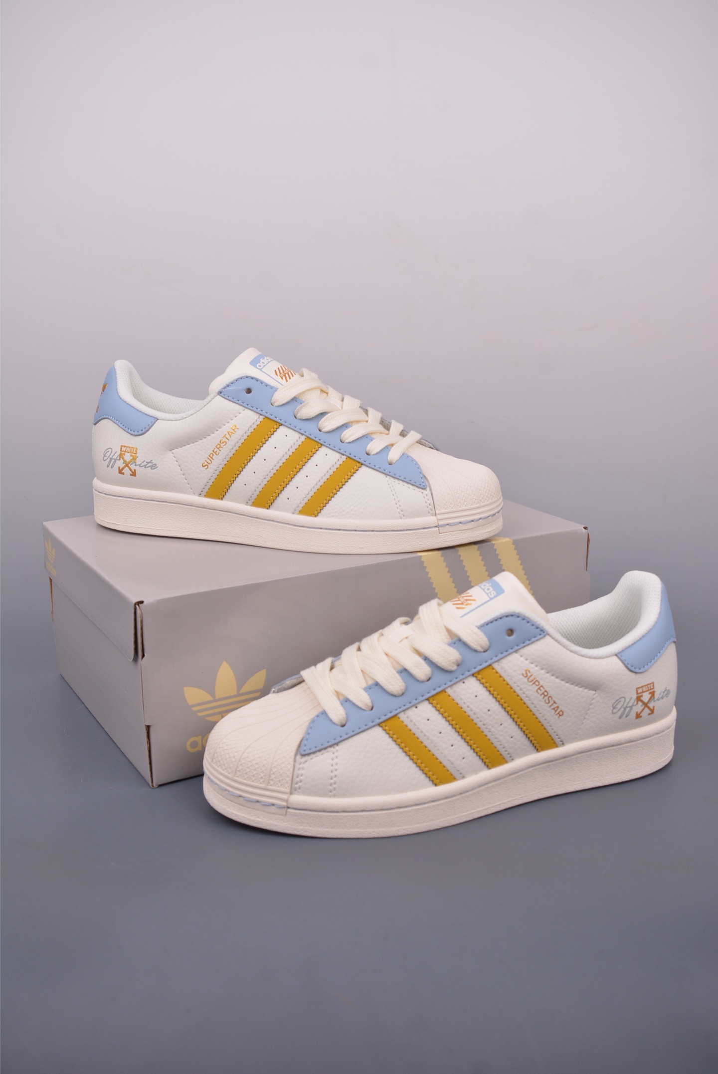 아디다스 오리지널 상품 번호: AD0003