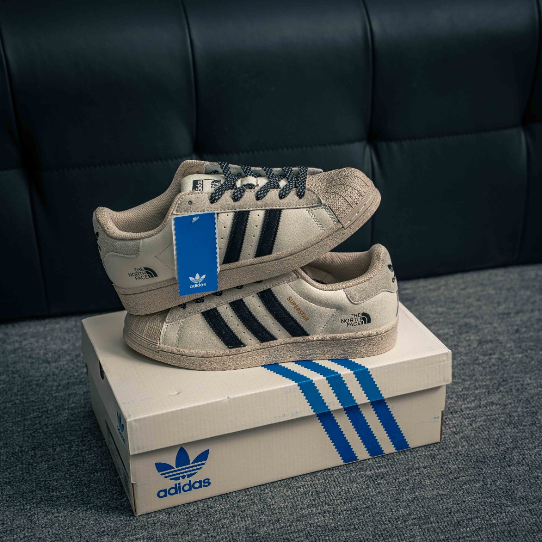 더 노스페이스 시리즈 아디다스 아디다 상품 번호: BZ2504