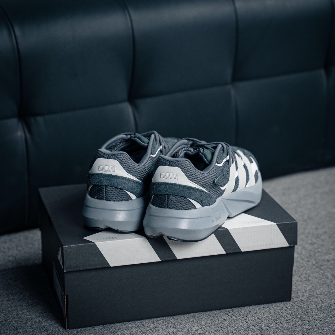 아디다스 라이트블라 상품 번호: JQ9972