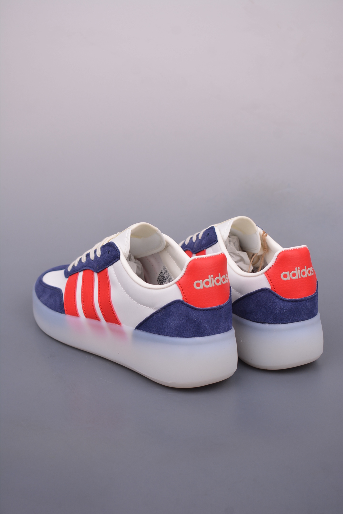 아디다스 바레다 상품 번호: JP9667