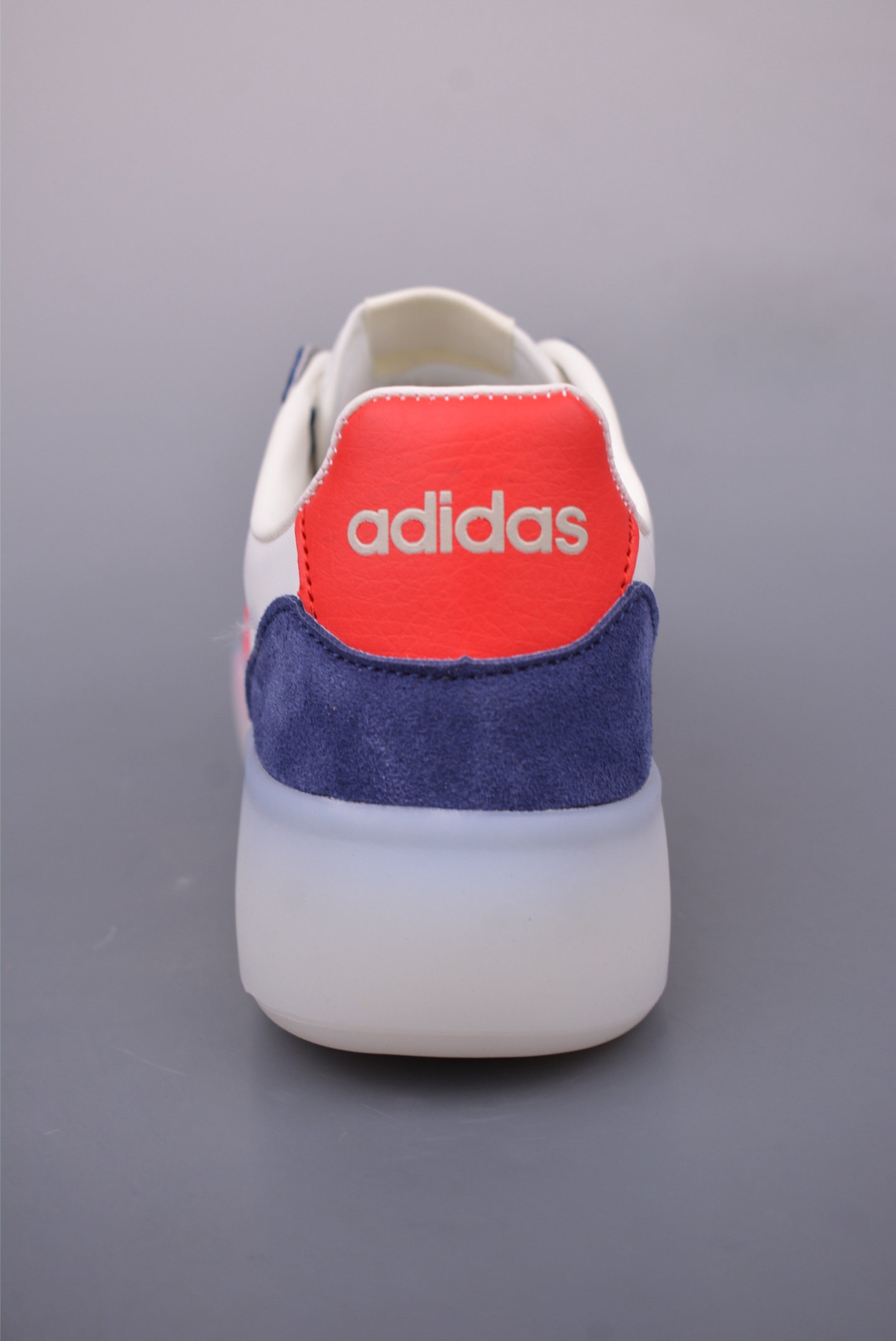 아디다스 바레다 상품 번호: JP9667