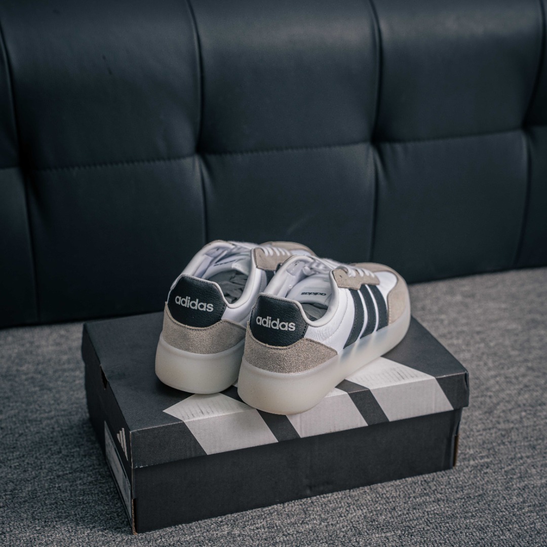 아디다스 젤리 T-토 슈즈 BA 상품 번호: JI2315