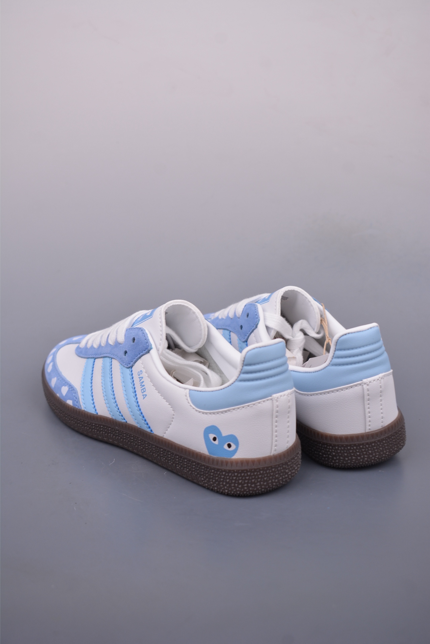 아디다스 클로버 삼바 상품 번호: FW2413