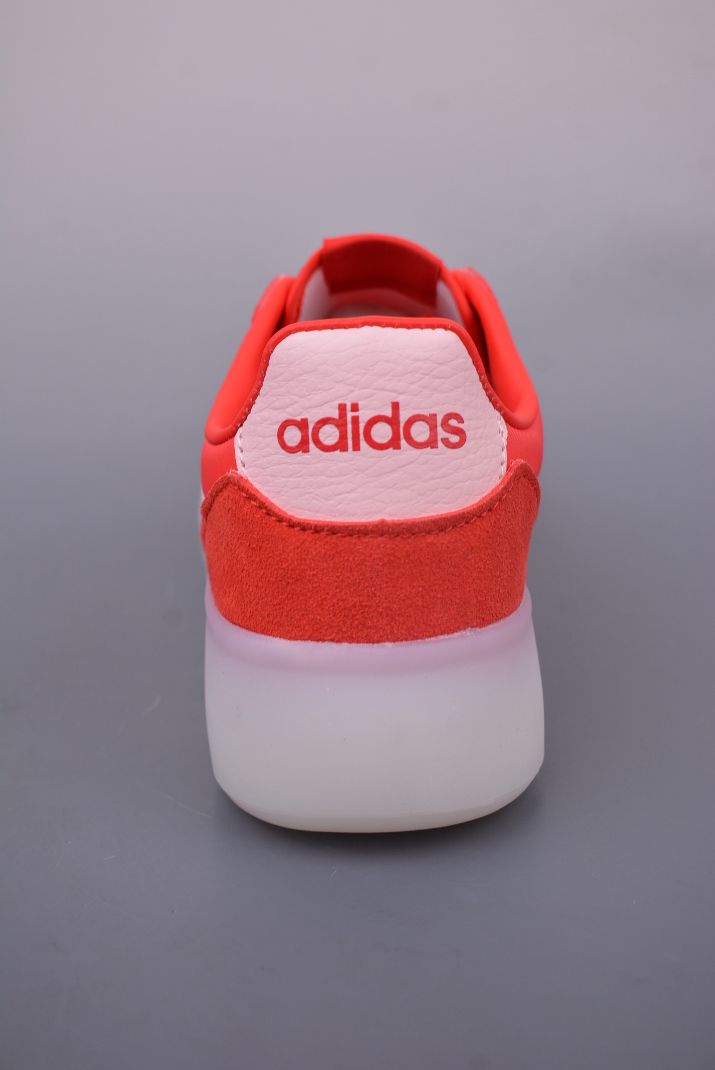 아디다스 바레다 상품 번호: JP9669