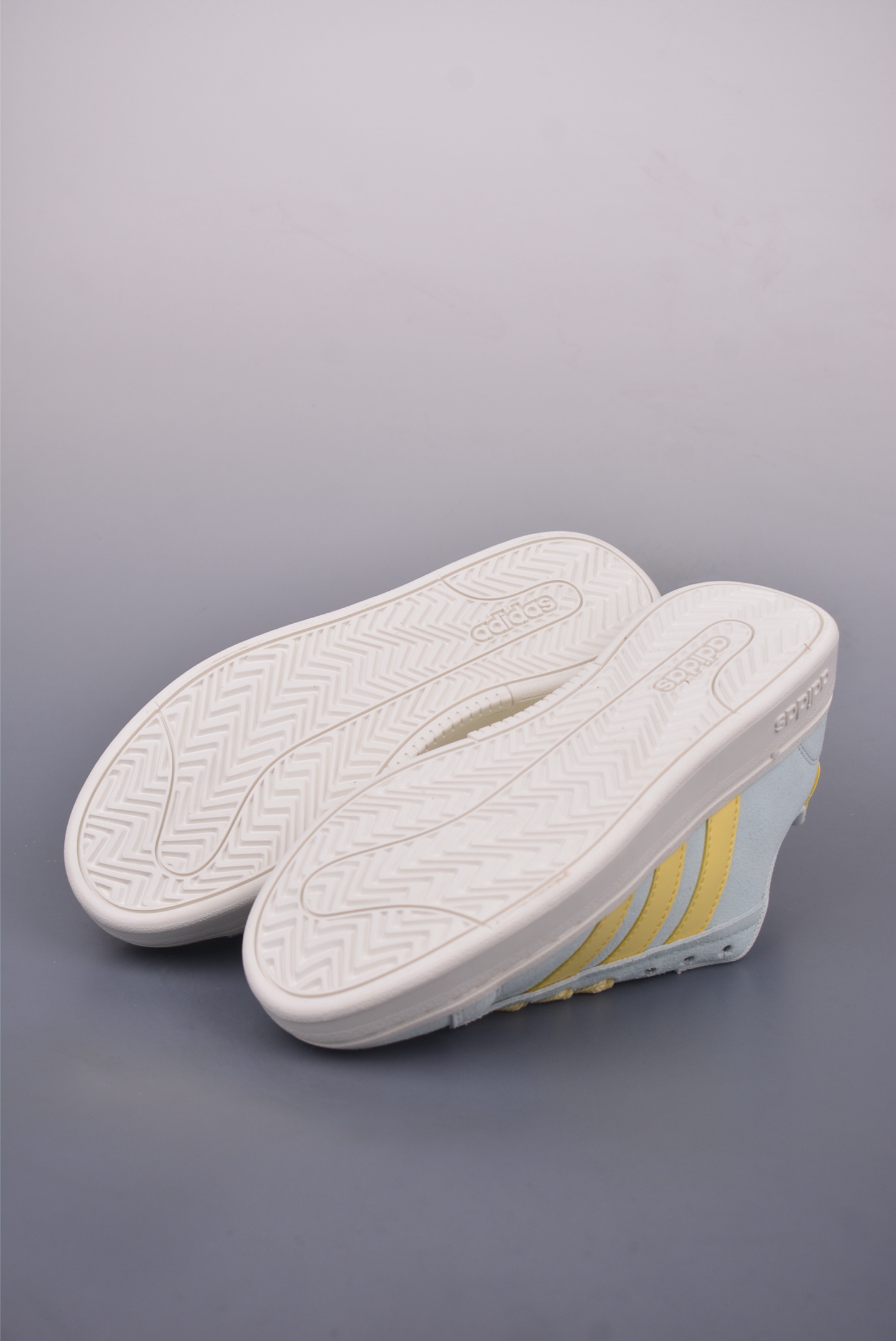 아디다스 그란코 상품 번호: IH3852