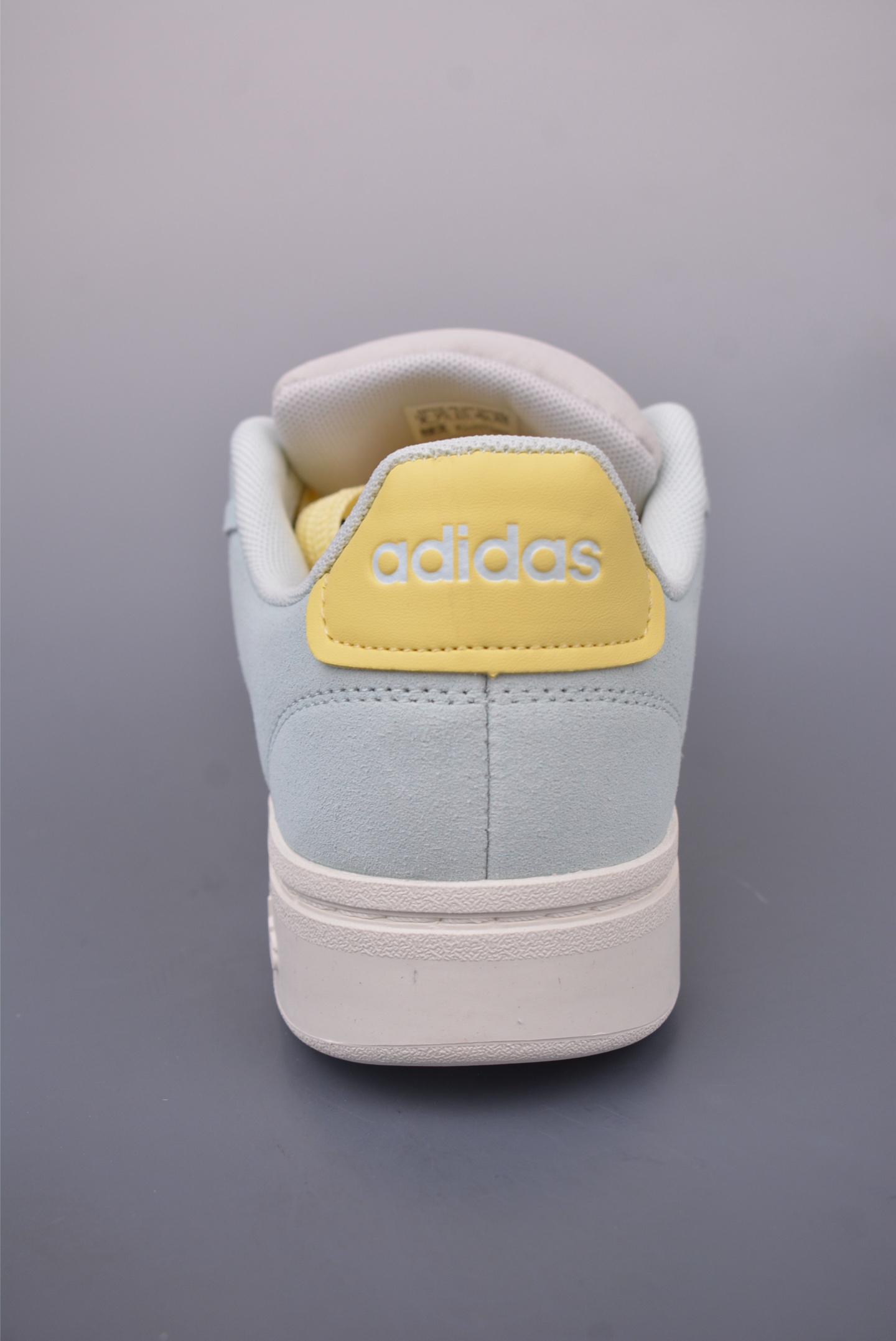 아디다스 그란코 상품 번호: IH3852