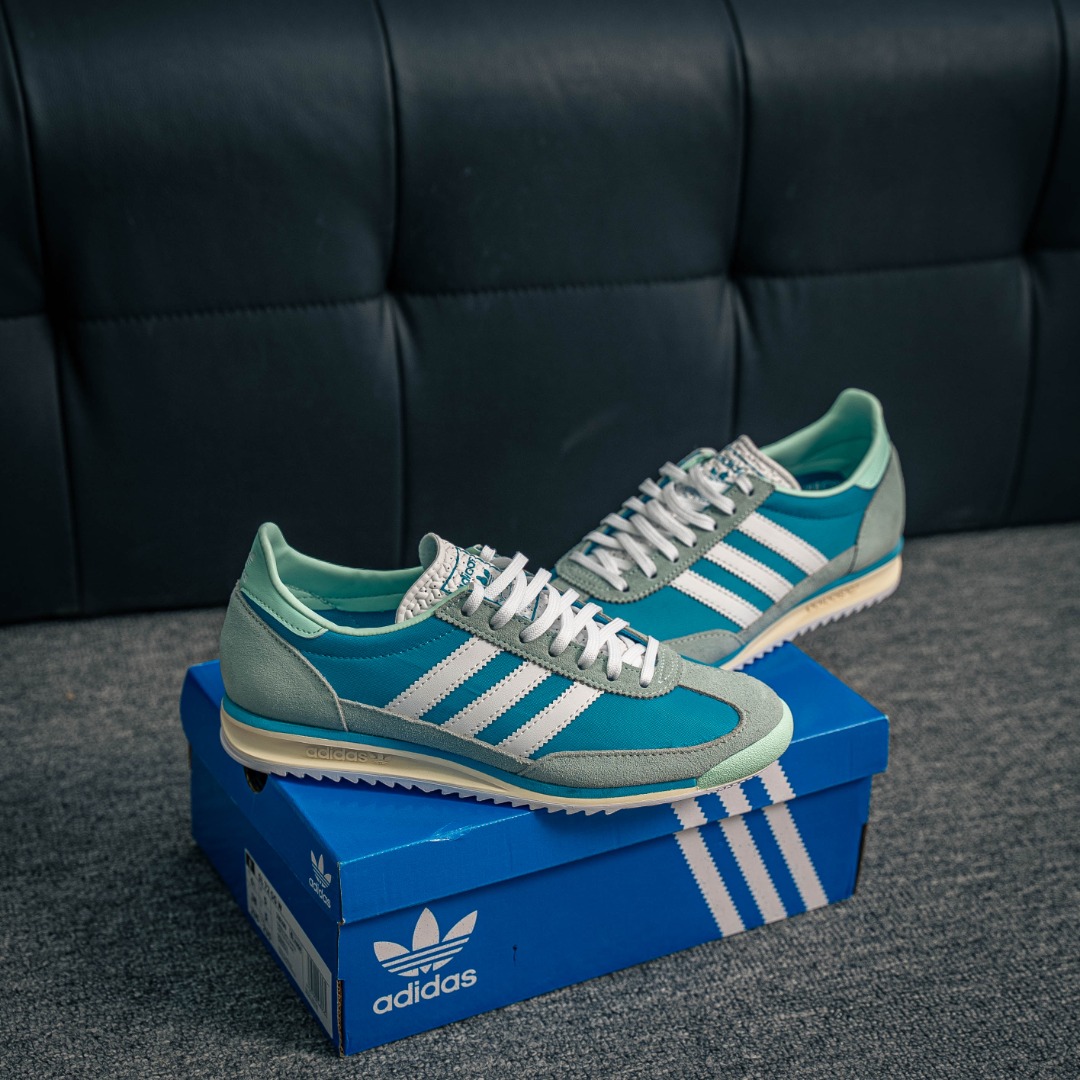 아디다스 오리지널 상품 번호: JI0199