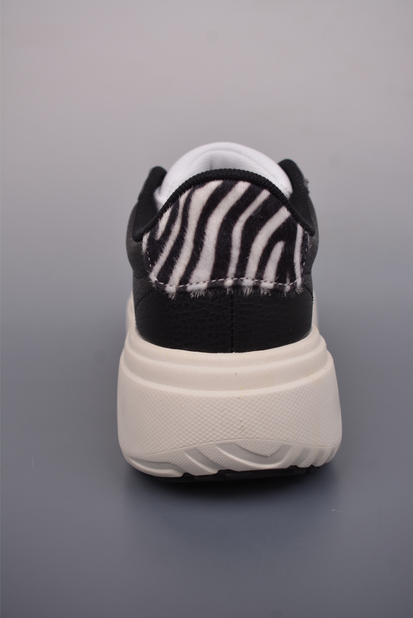 아디다스 아디다스 GRA 상품 번호: IH7754