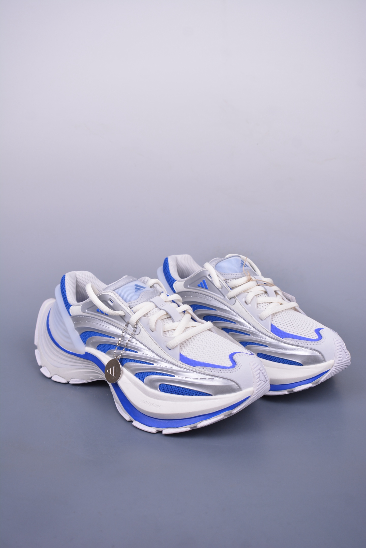 아디다스 벤토 XL 상품 번호: JS1502