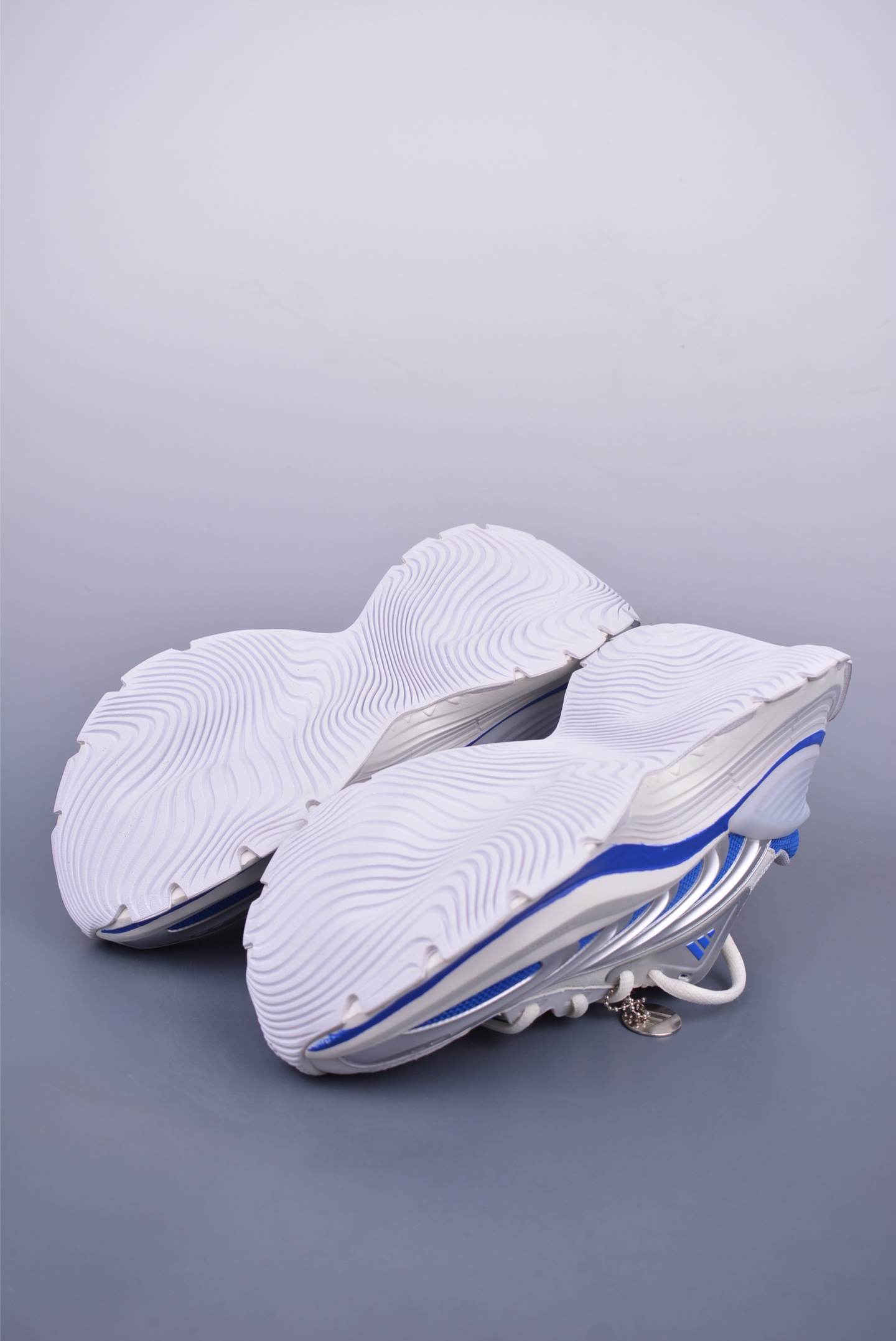 아디다스 벤토 XL 상품 번호: JS1502