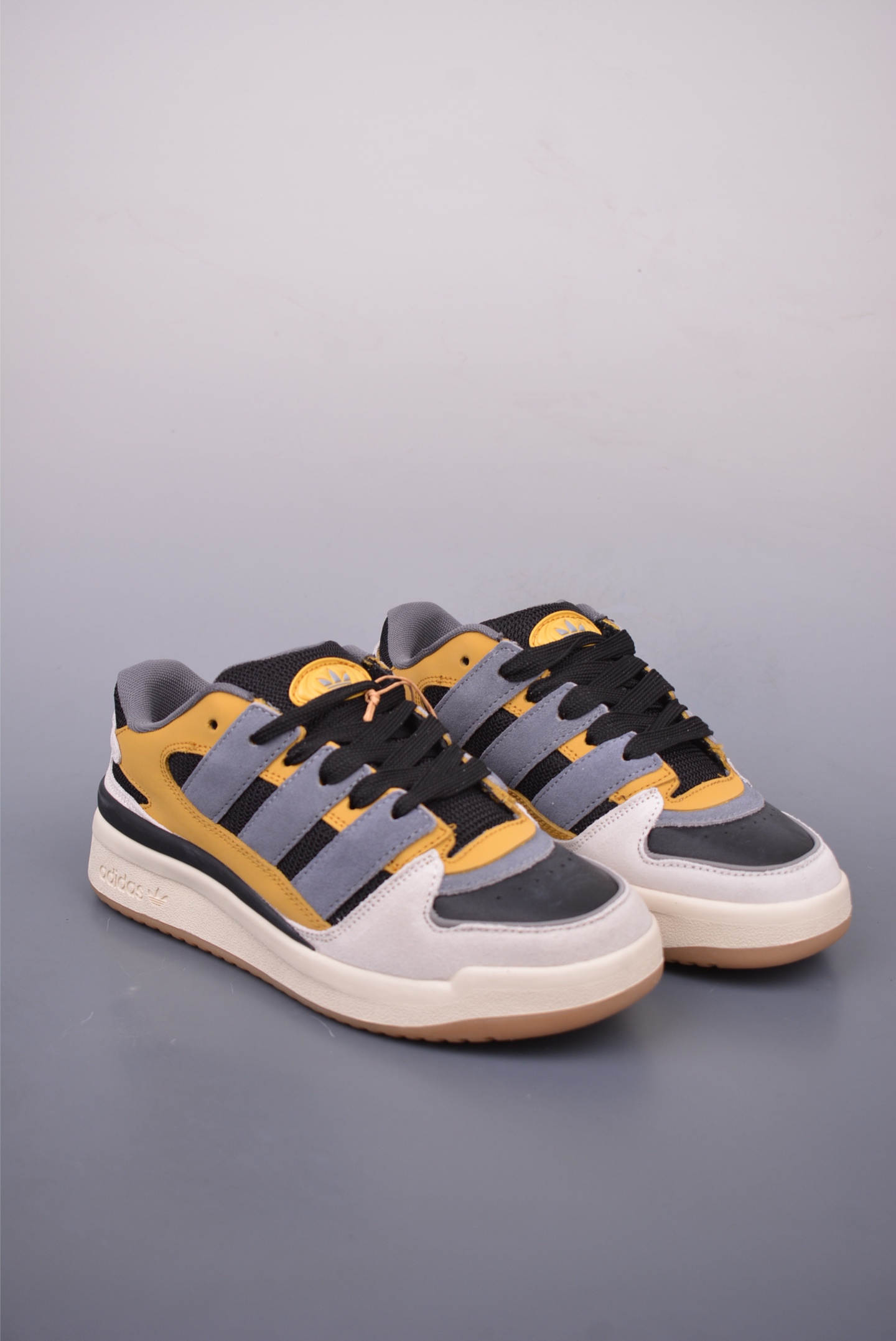 아디다스 오리지널 상품 번호: JS3158