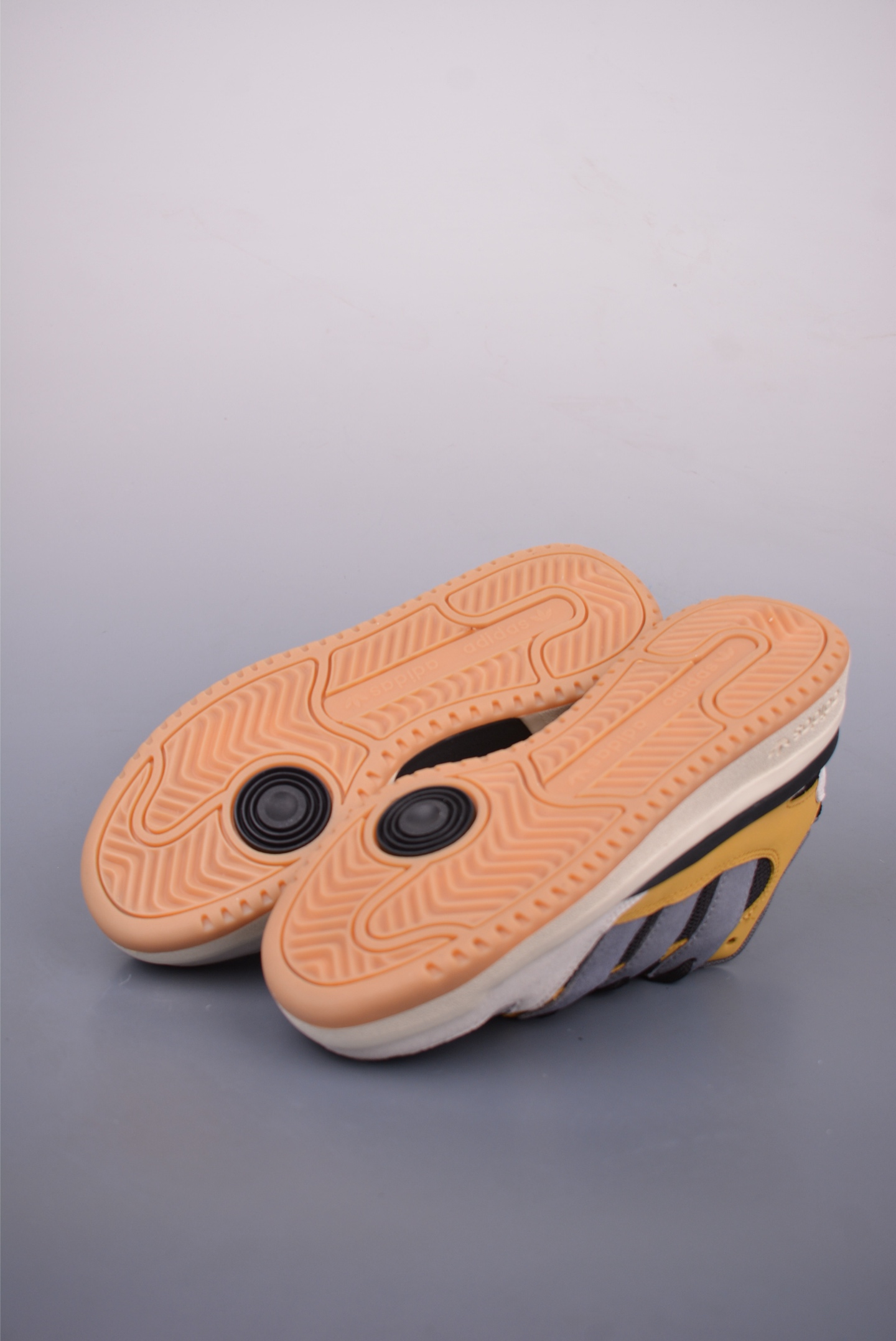 아디다스 오리지널 상품 번호: JS3158