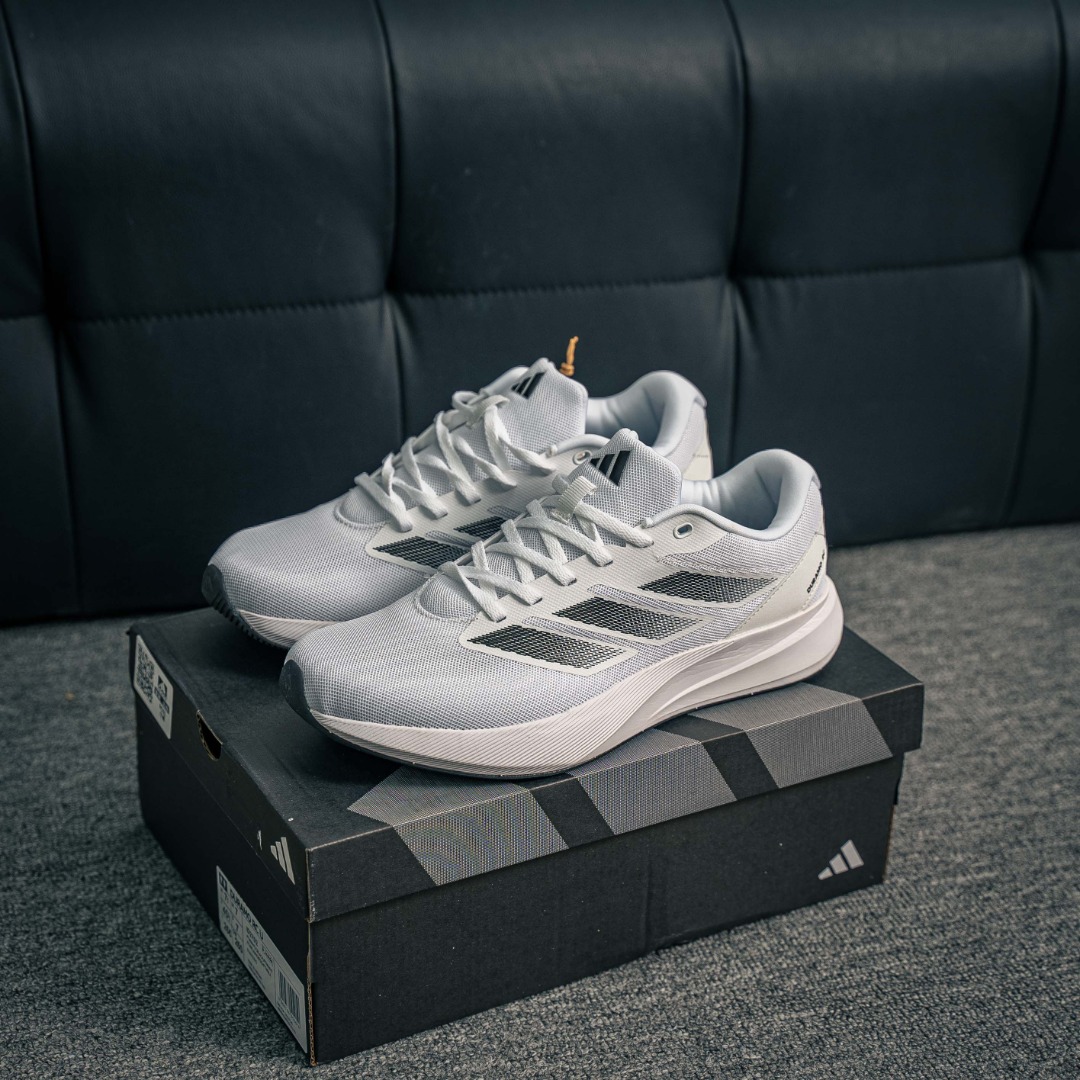 아디다스 듀라모 R 상품 번호: ID2702