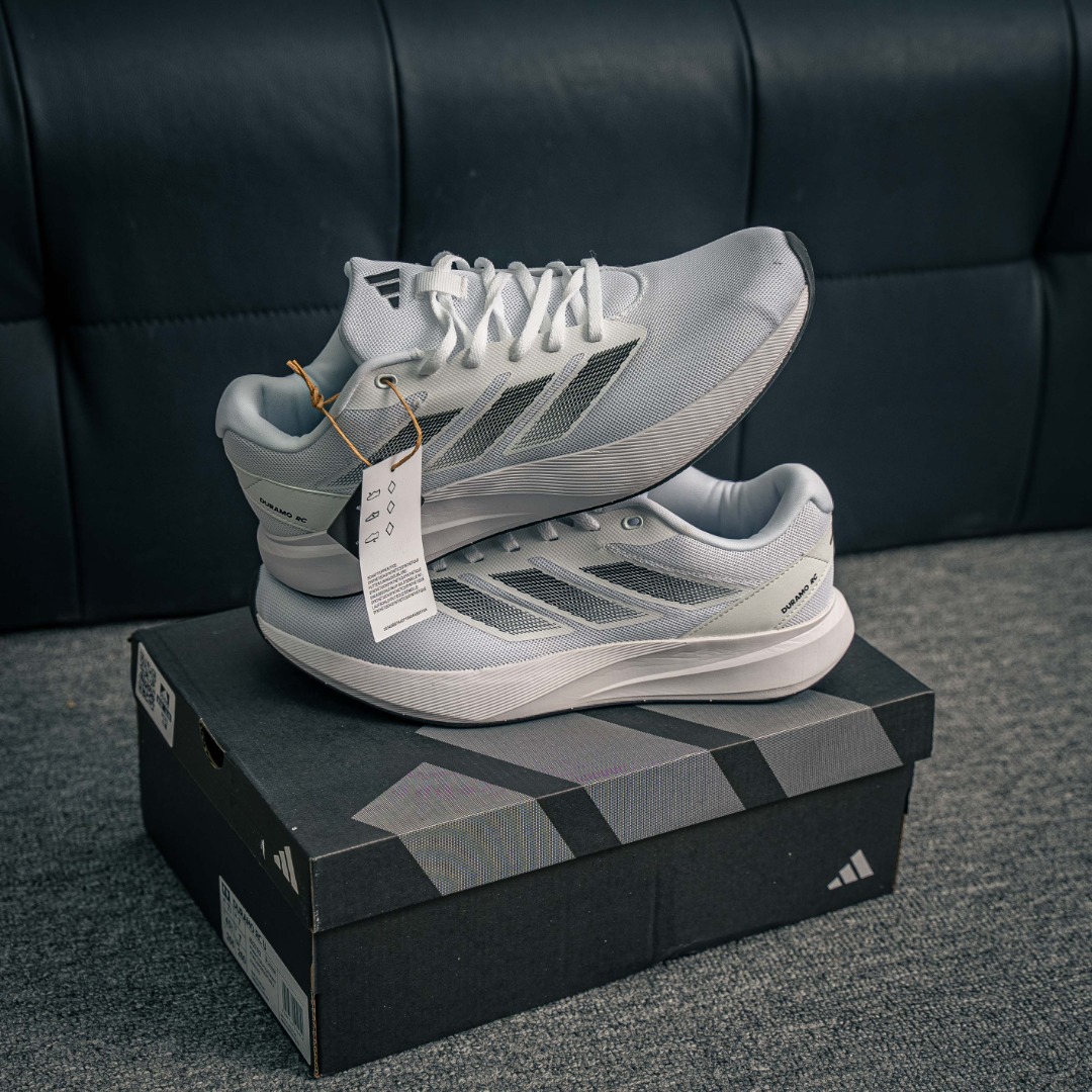 아디다스 듀라모 R 상품 번호: ID2702